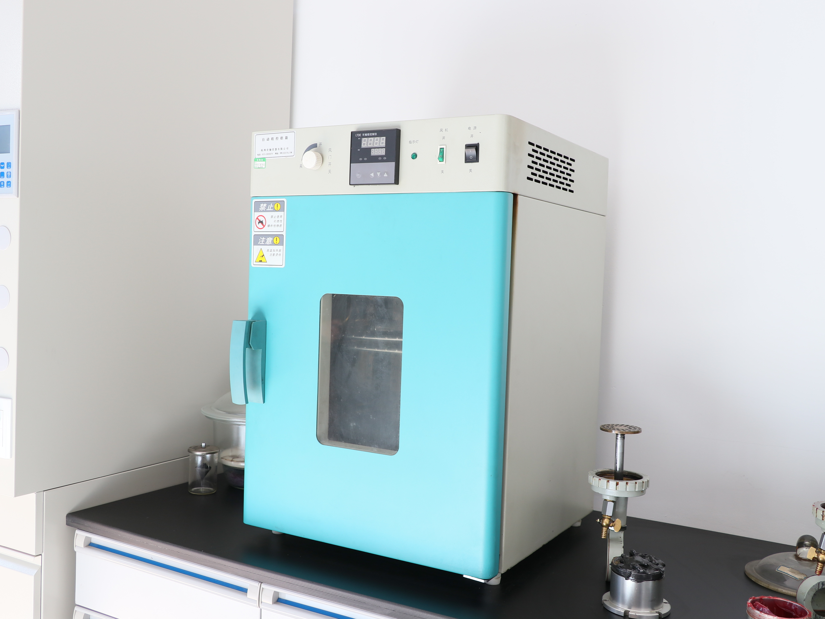 Grease testing machine in XINGANG laboratory