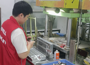 Wax tree molding
