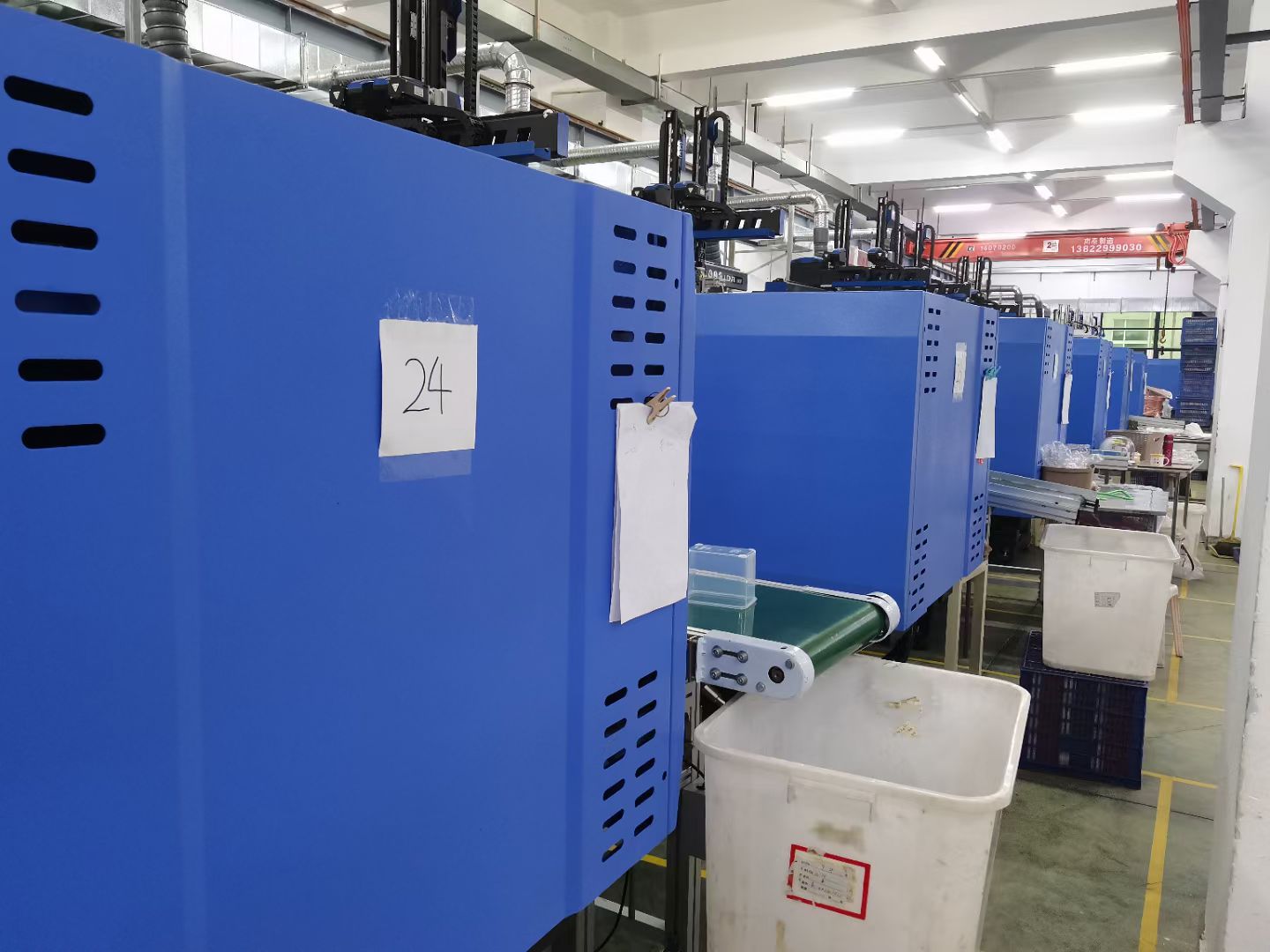 Customer factory floor with multiple PET preform machines