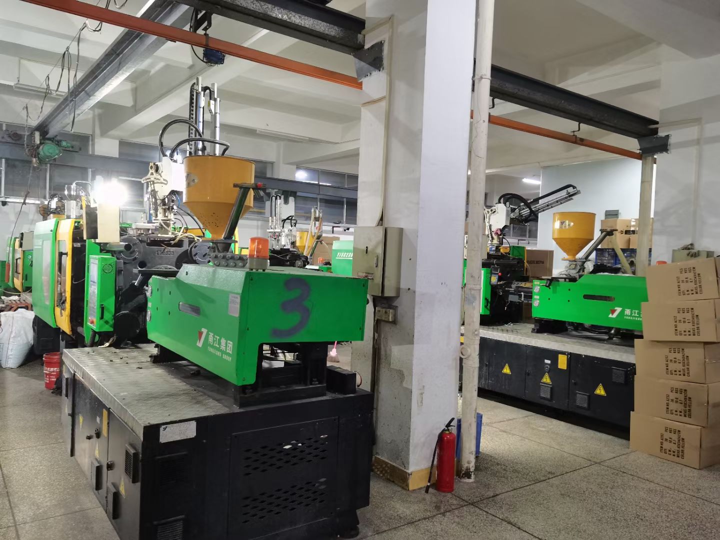 PET preform injection machine in client factory