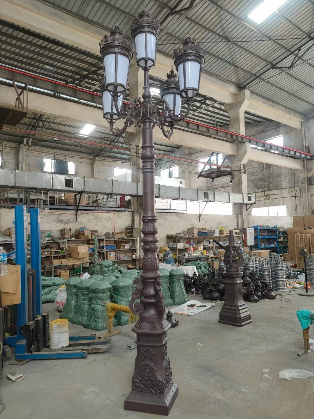 All-aluminum five-head garden lamp