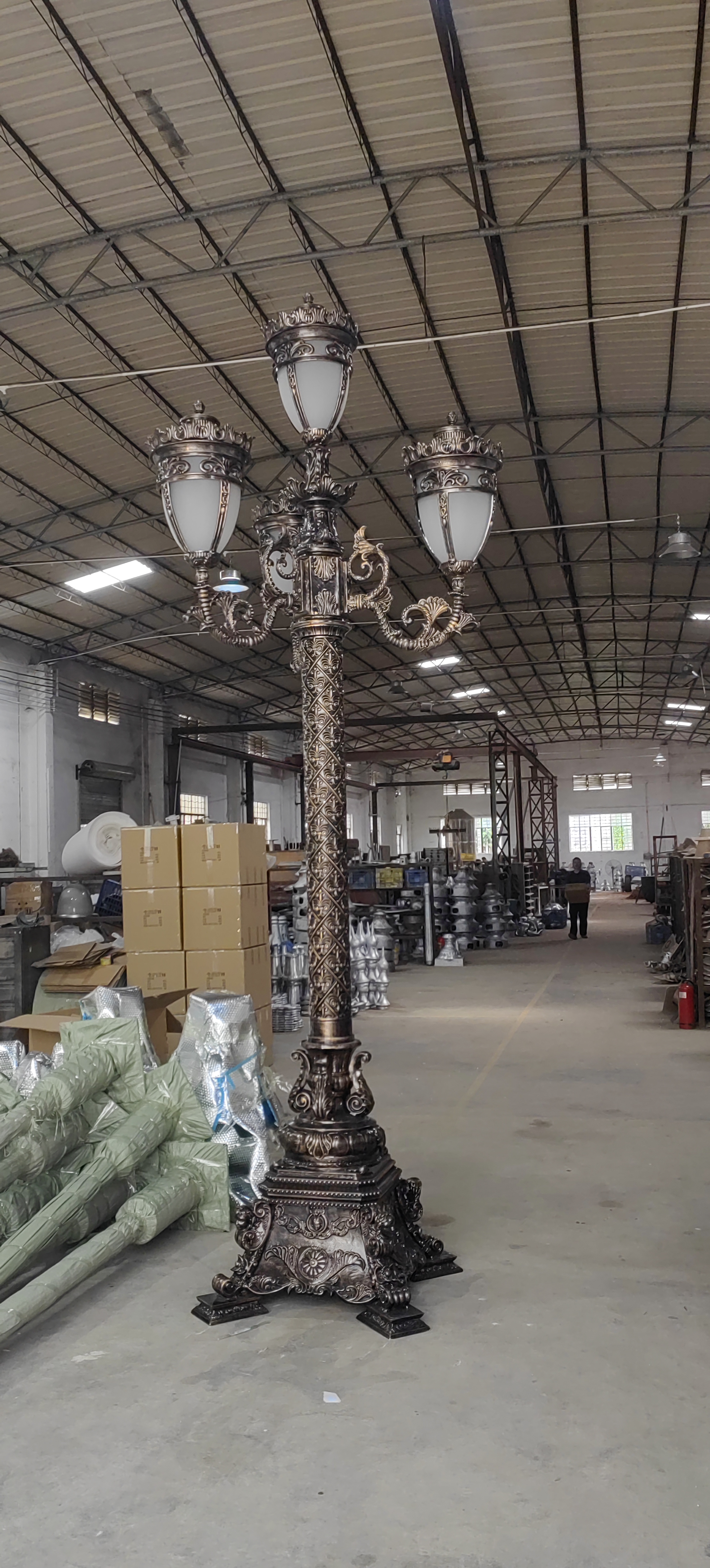 Ancient-style courtyard lamp