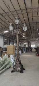 Ancient-style courtyard lamp