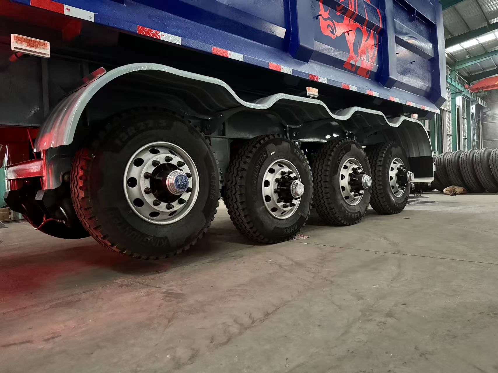 Dump semi trailer