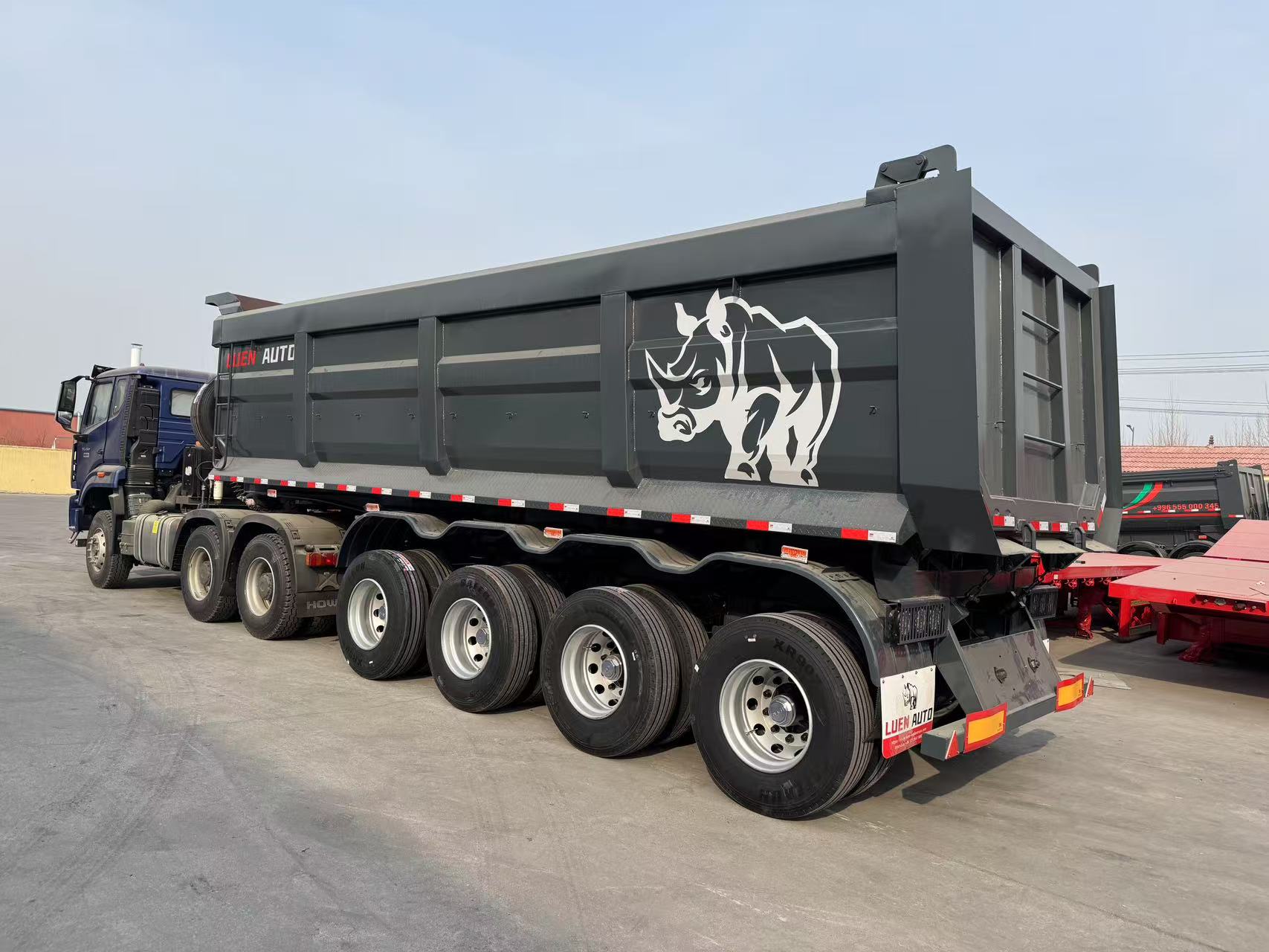 Dump semi trailer