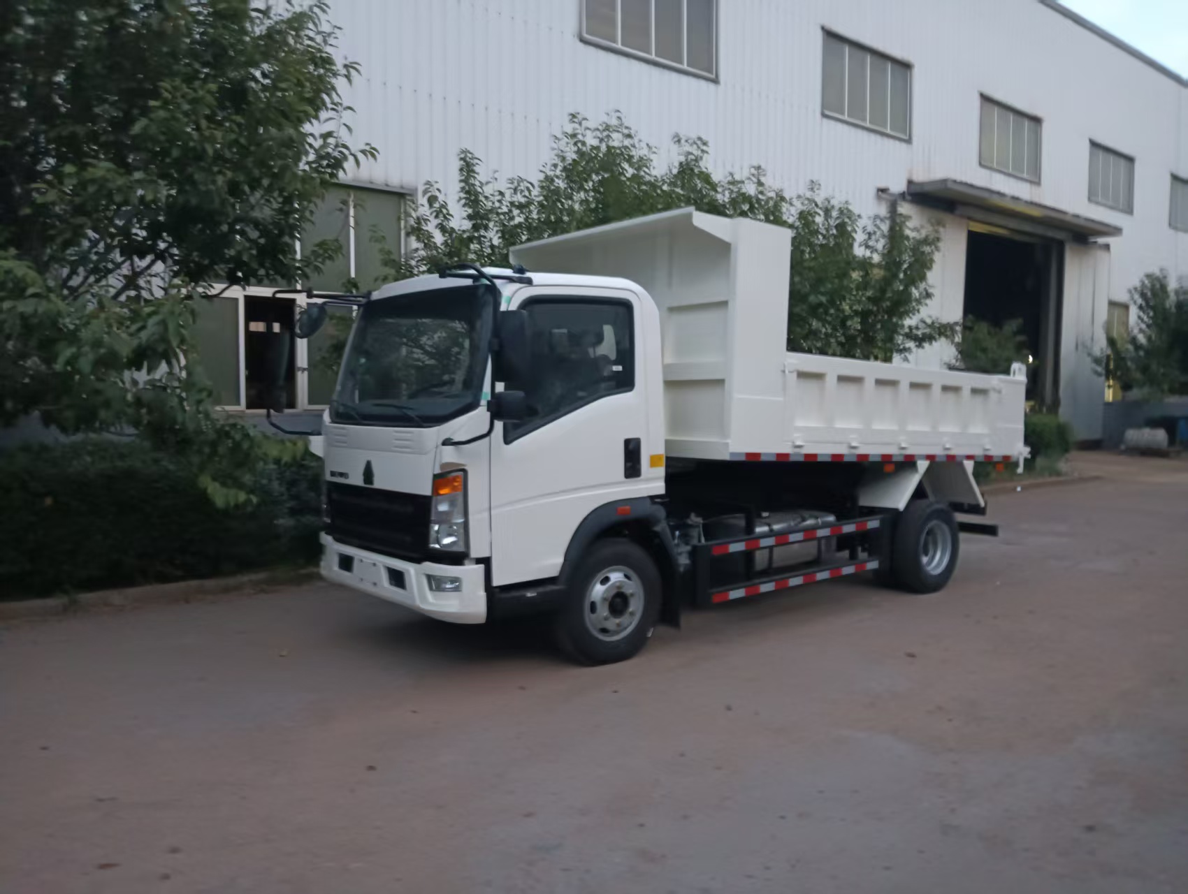 HOWO light duty truck