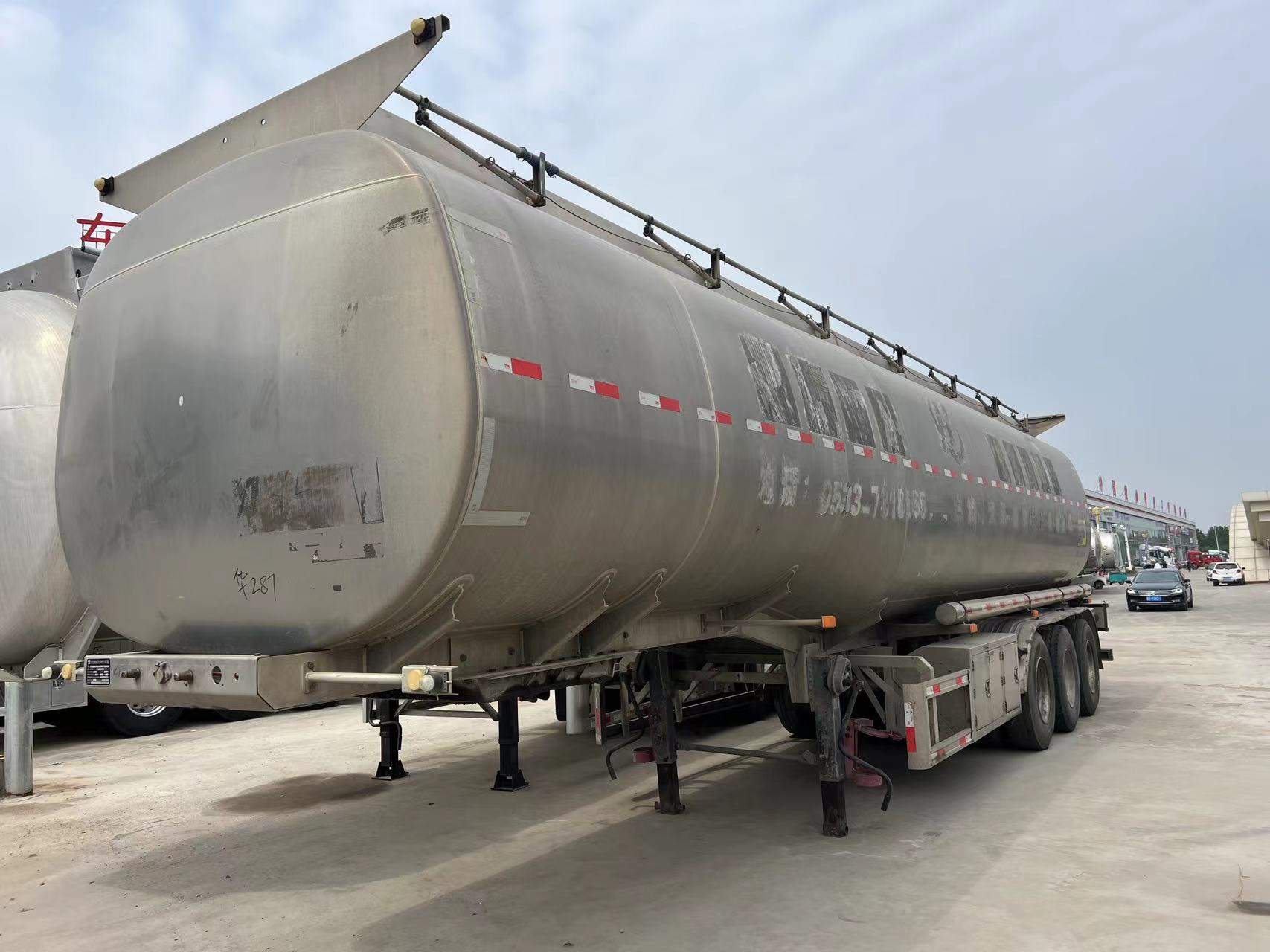 tank semi trailer