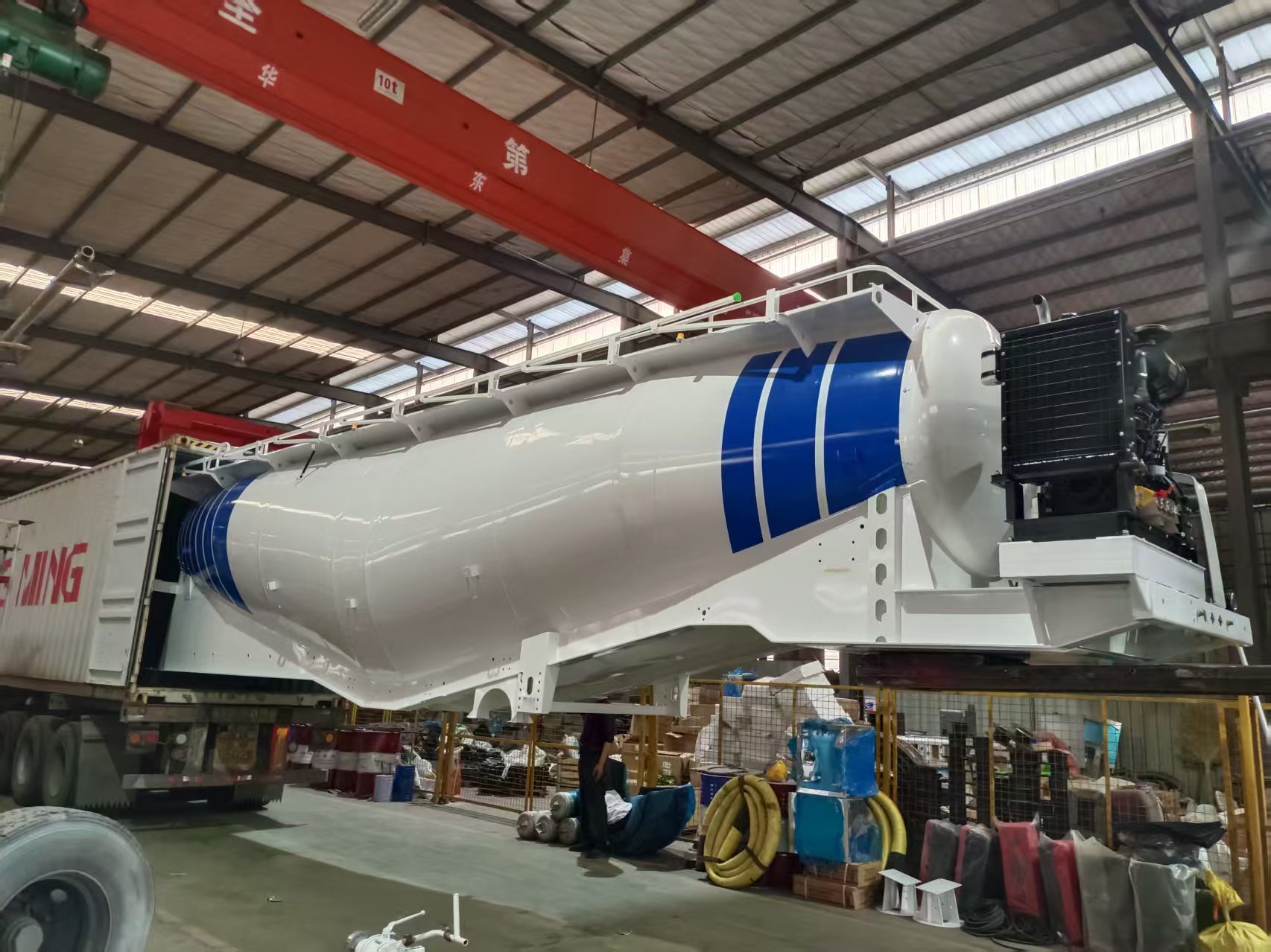 Powder tank semi trailer