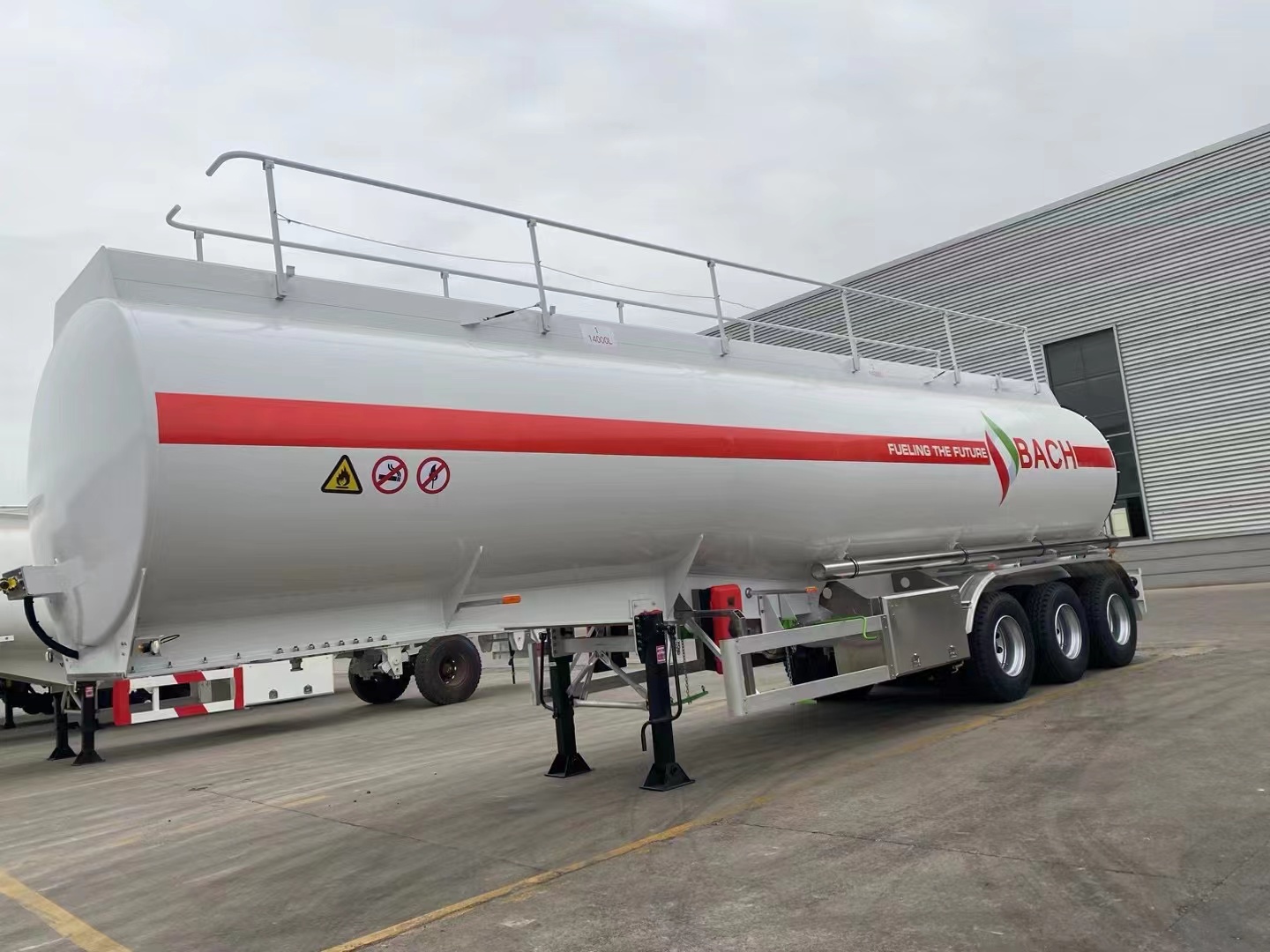 tank semi trailer