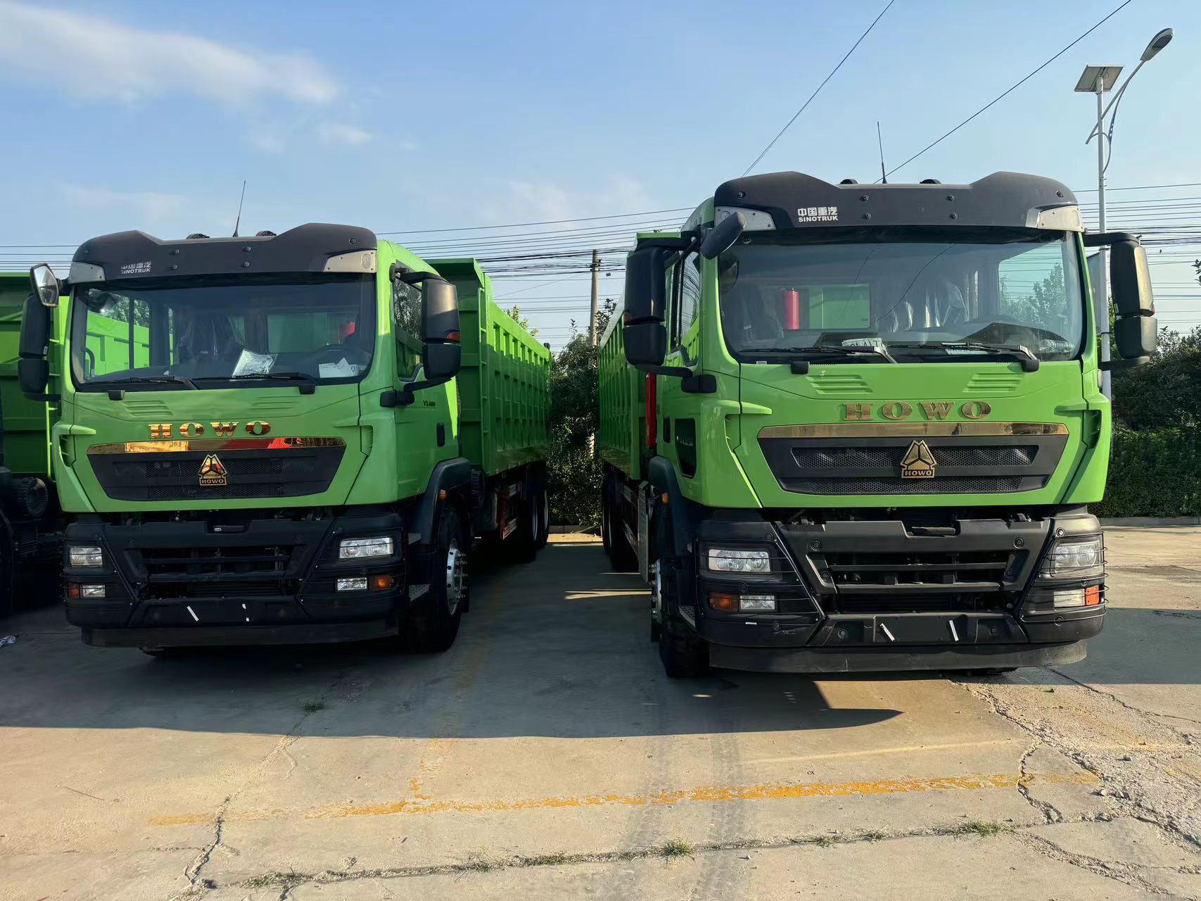 Sinotruk dump truck