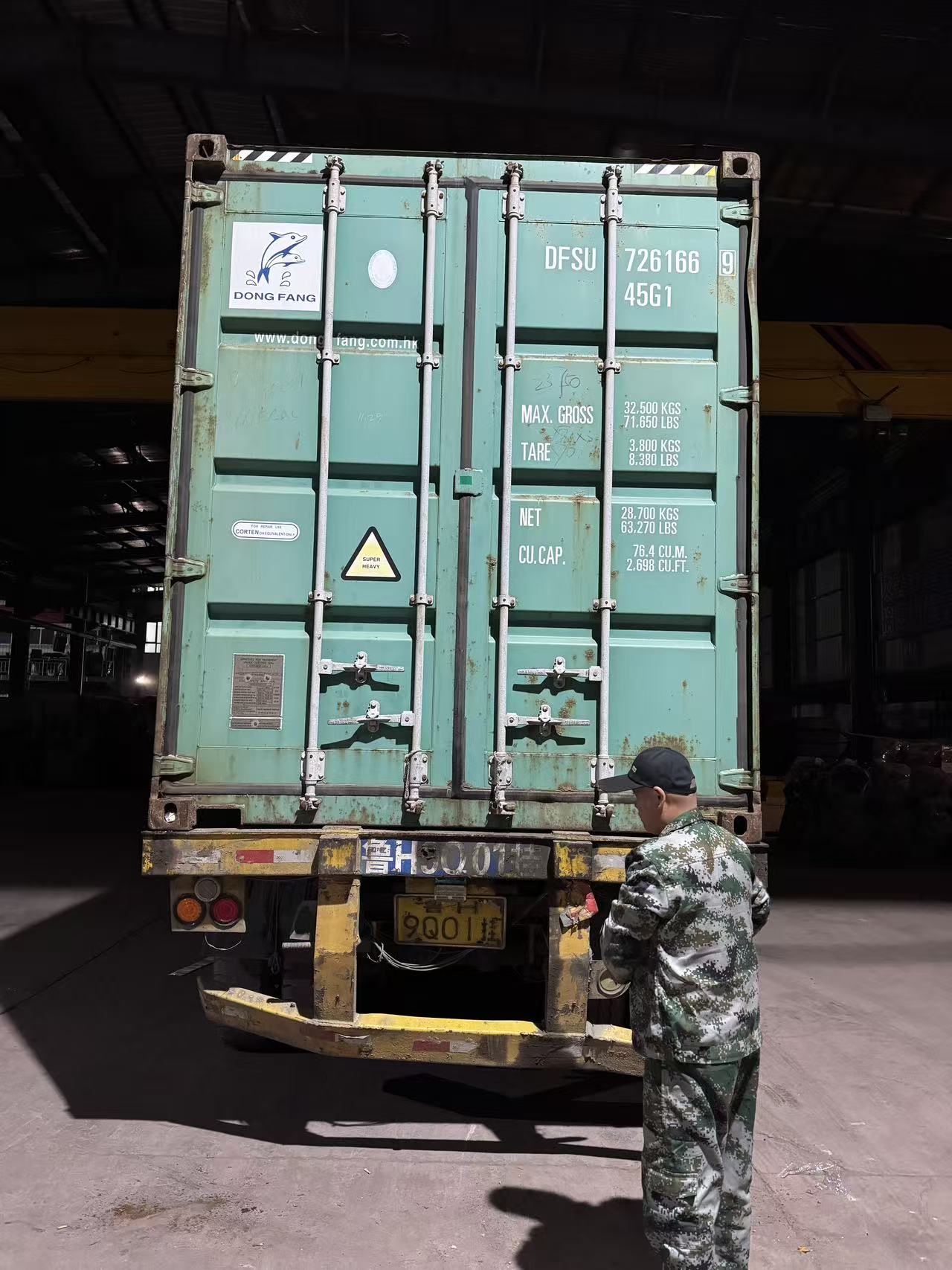 flatbed semi trailer