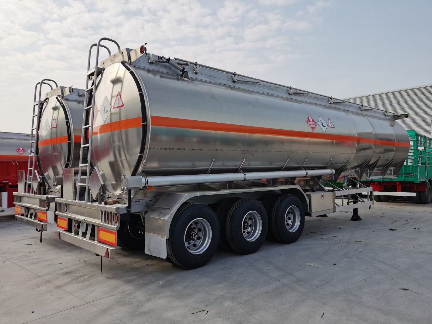 tank semi trailer