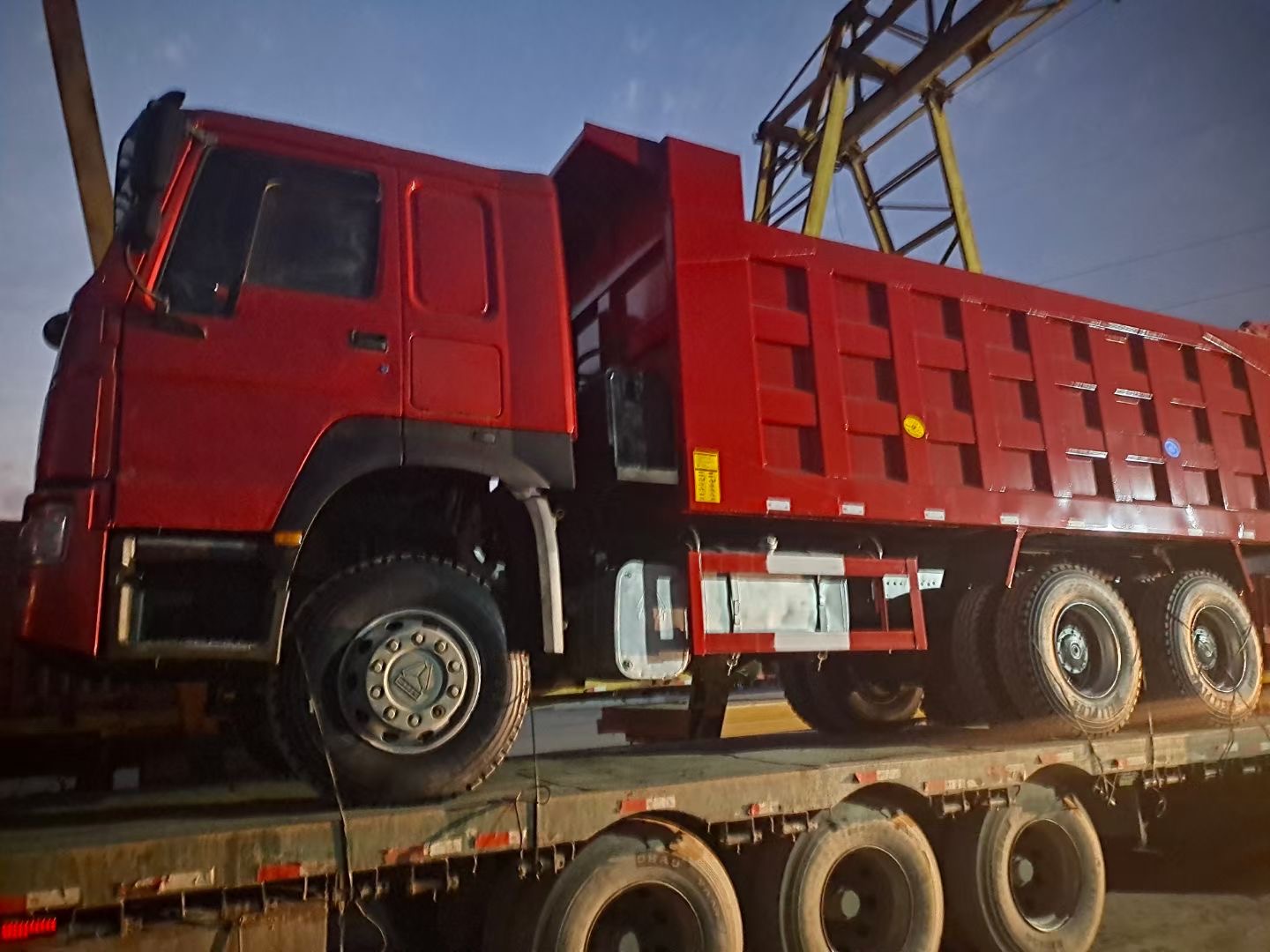 Sinotruk dump truck 