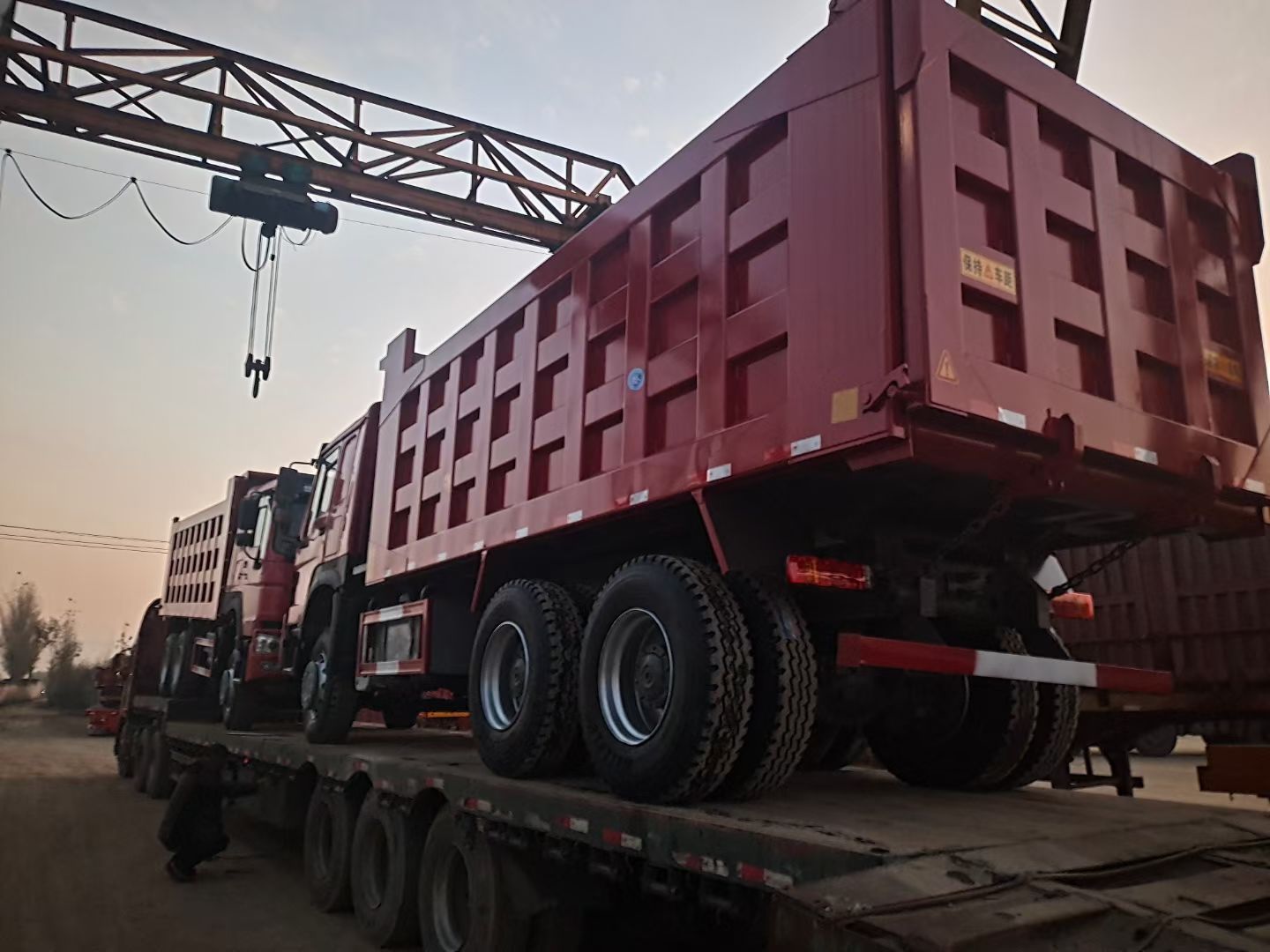Sinotruk dump truck 