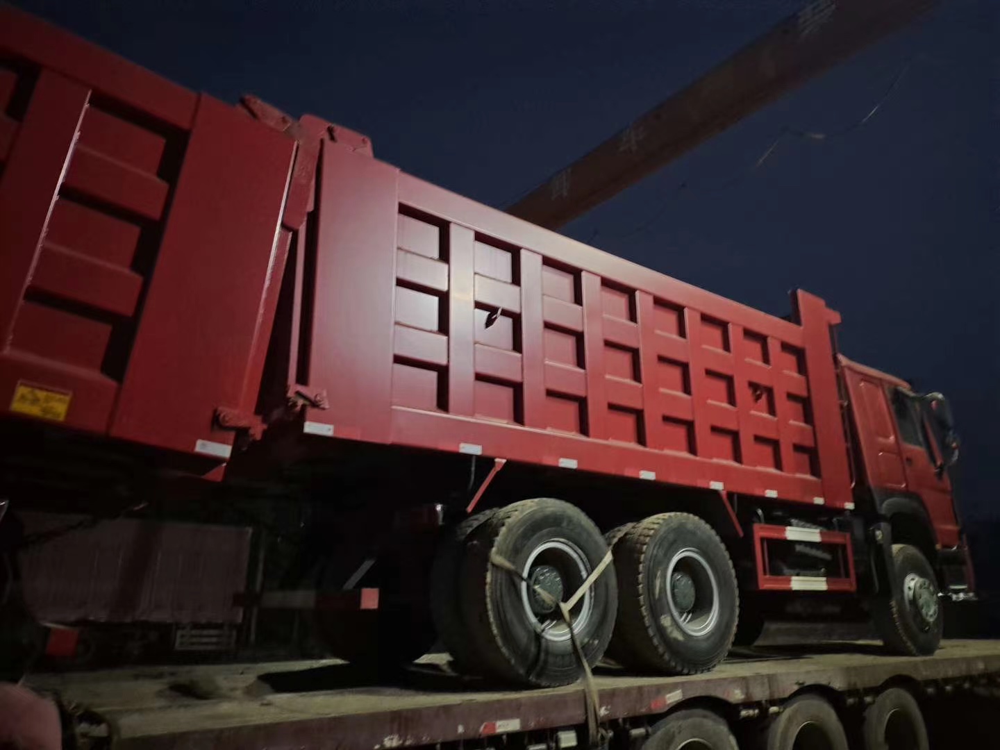 Sinotruk dump truck 