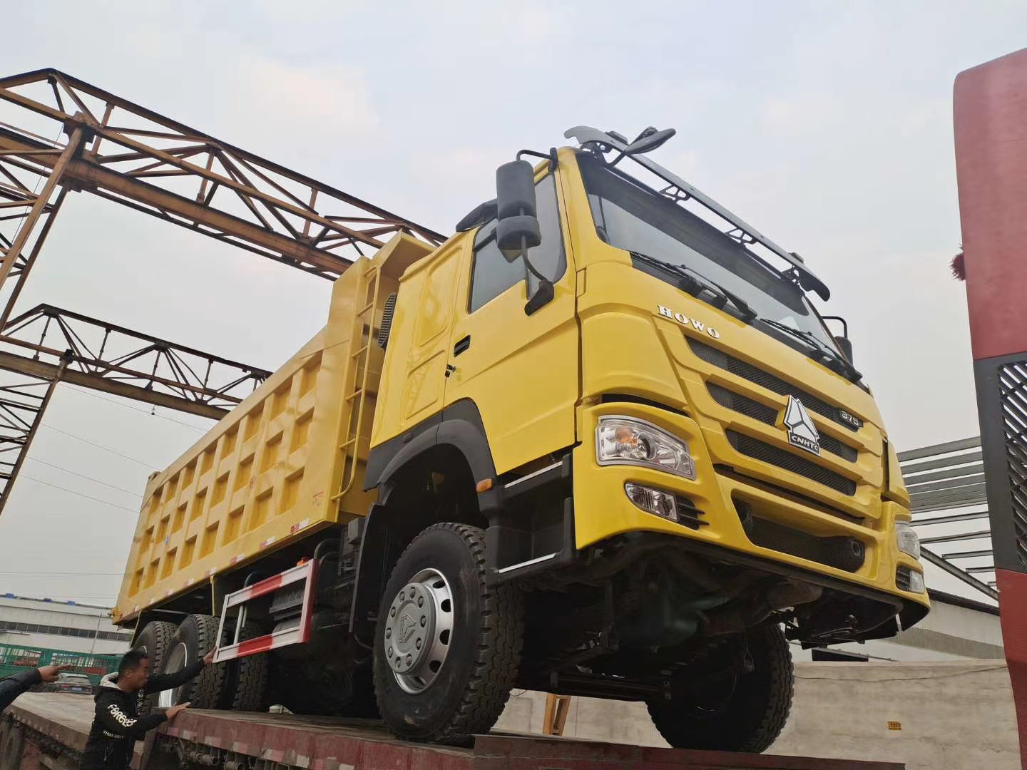 Sinotruk dump truck 