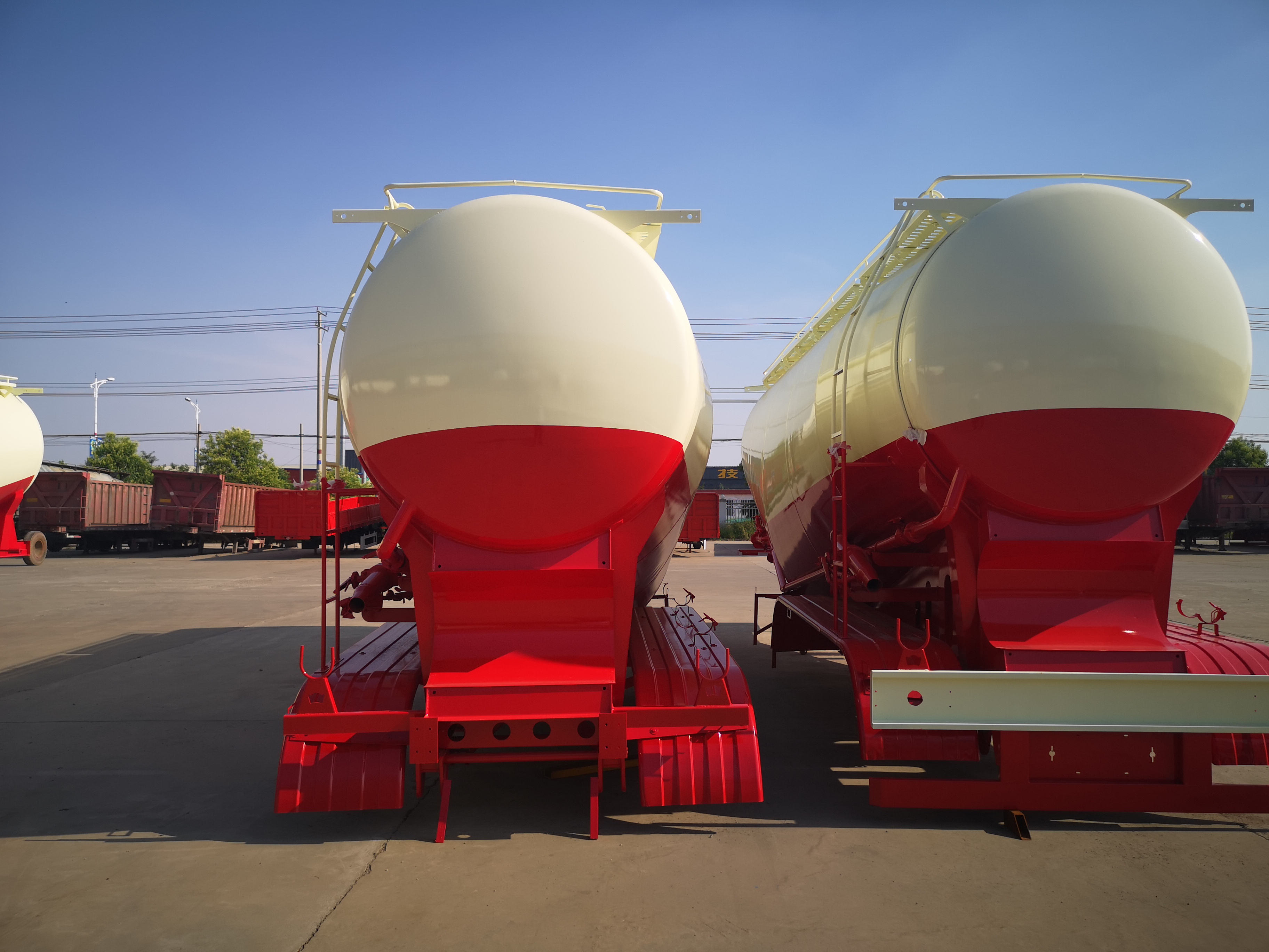 Powder tank semi trailer