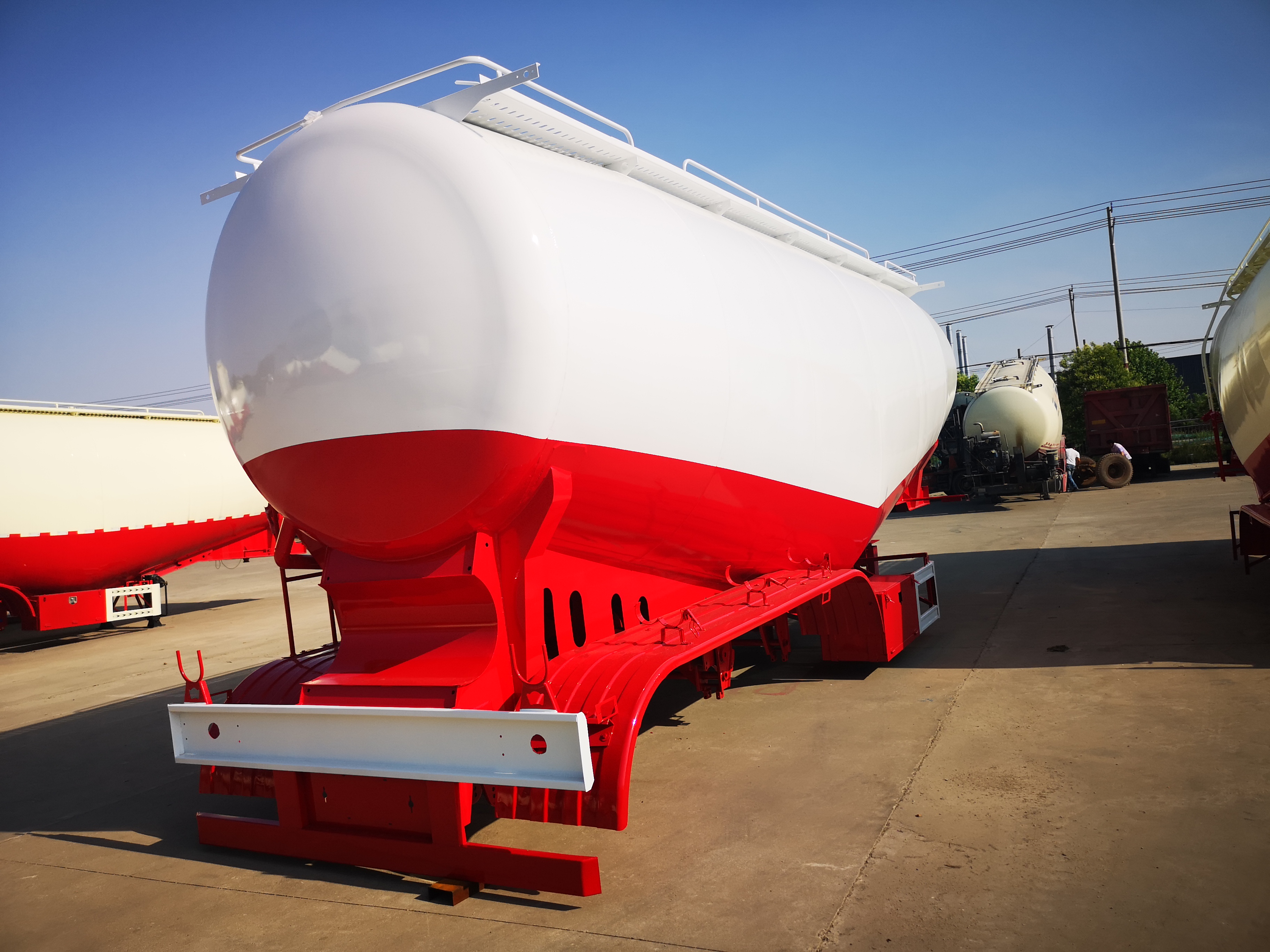 Powder tank semi trailer
