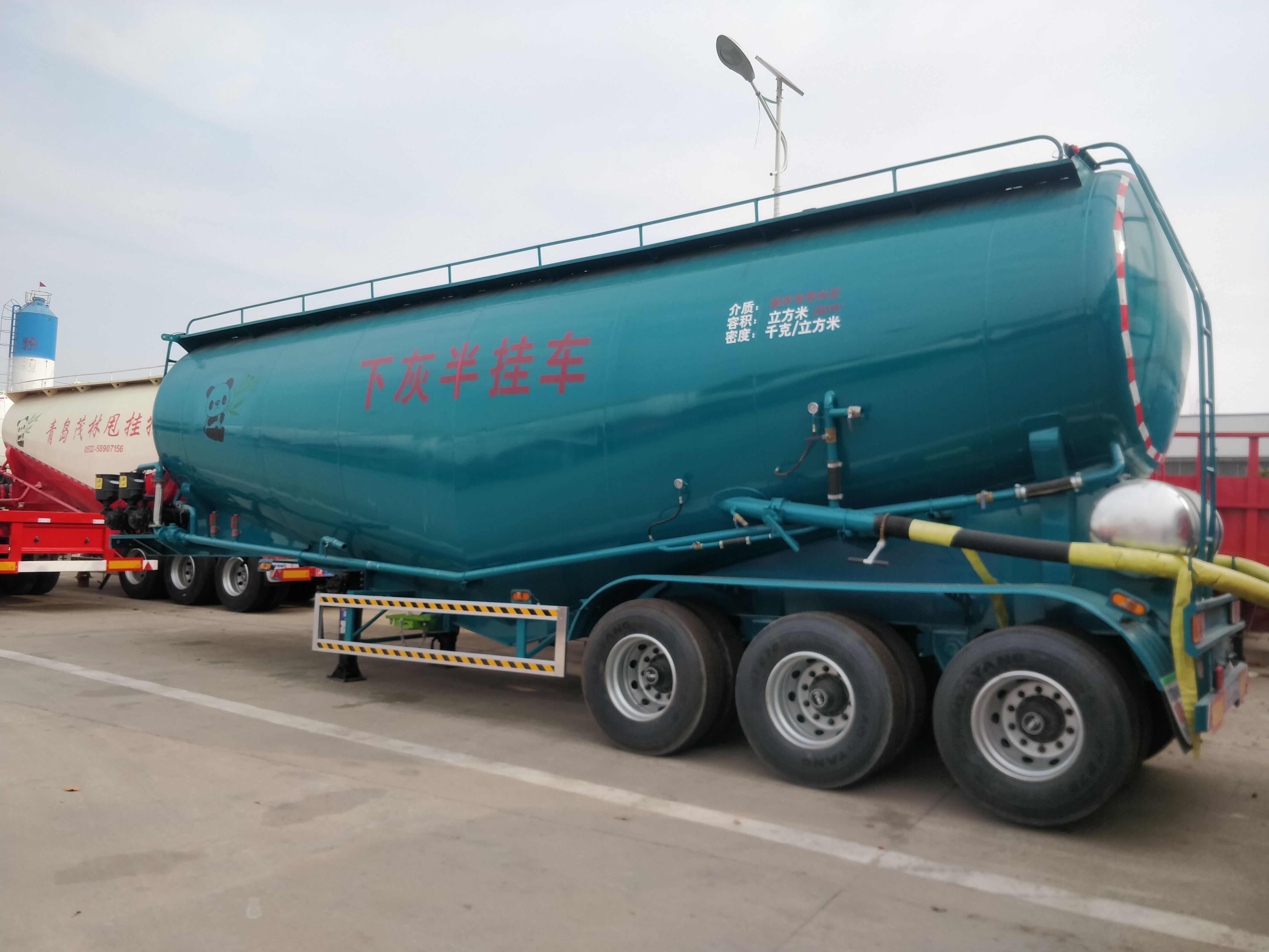 Powder tank semi trailer