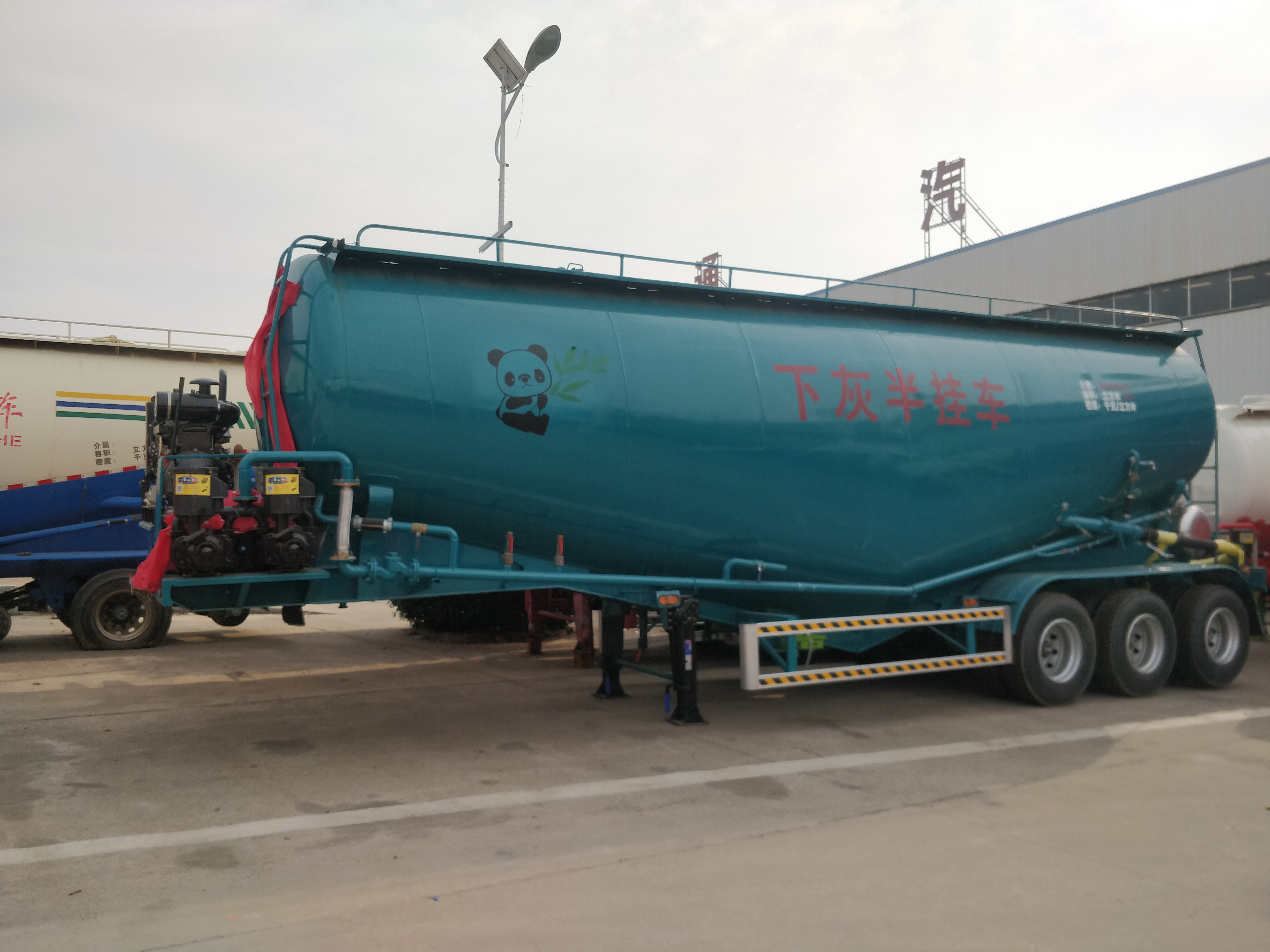 Powder tank semi trailer