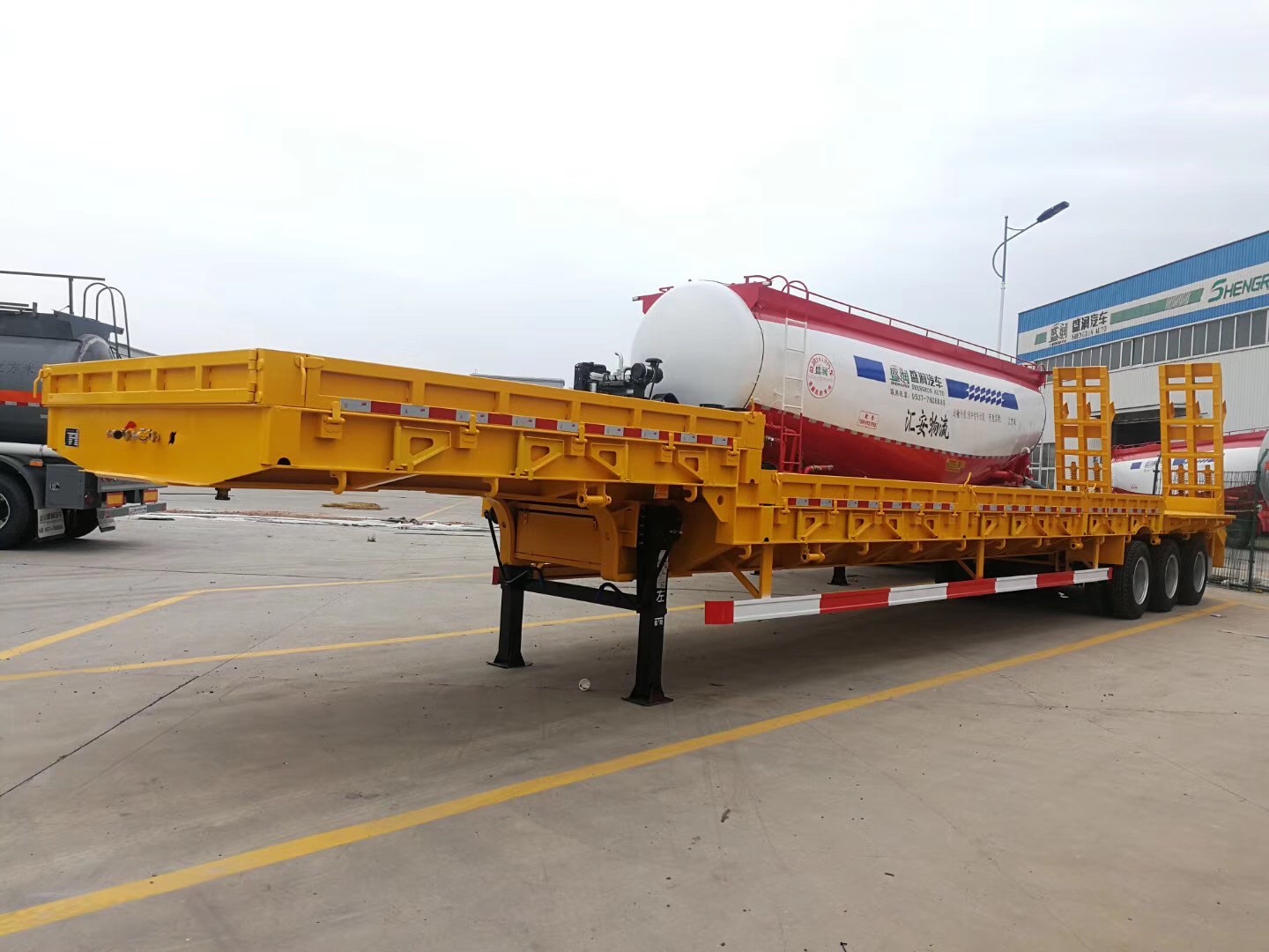 low boy semi trailer