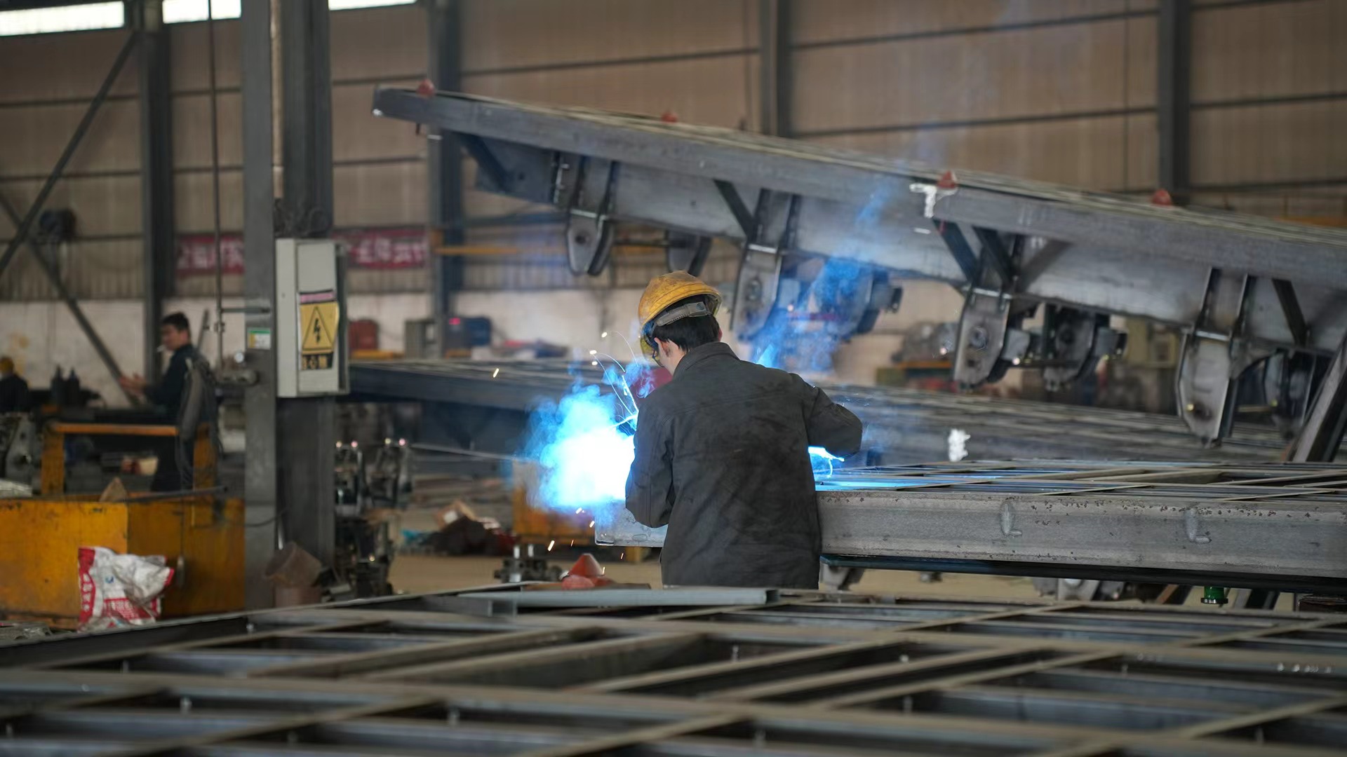 Welding work for trailer frames at Luen Auto factory