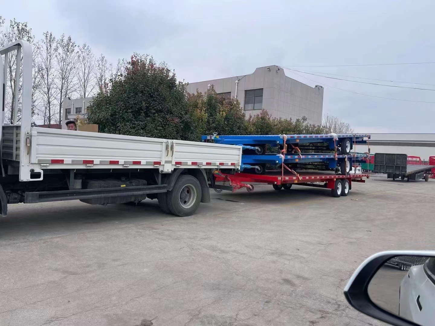flatbed semi trailer