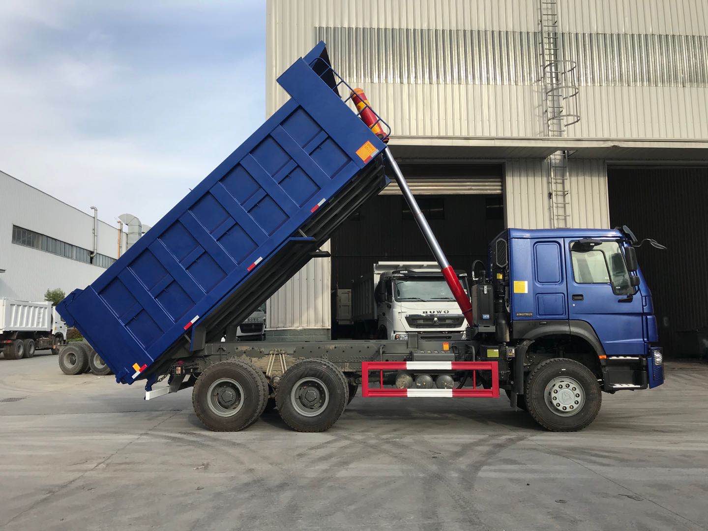 Sinotruk dump truck