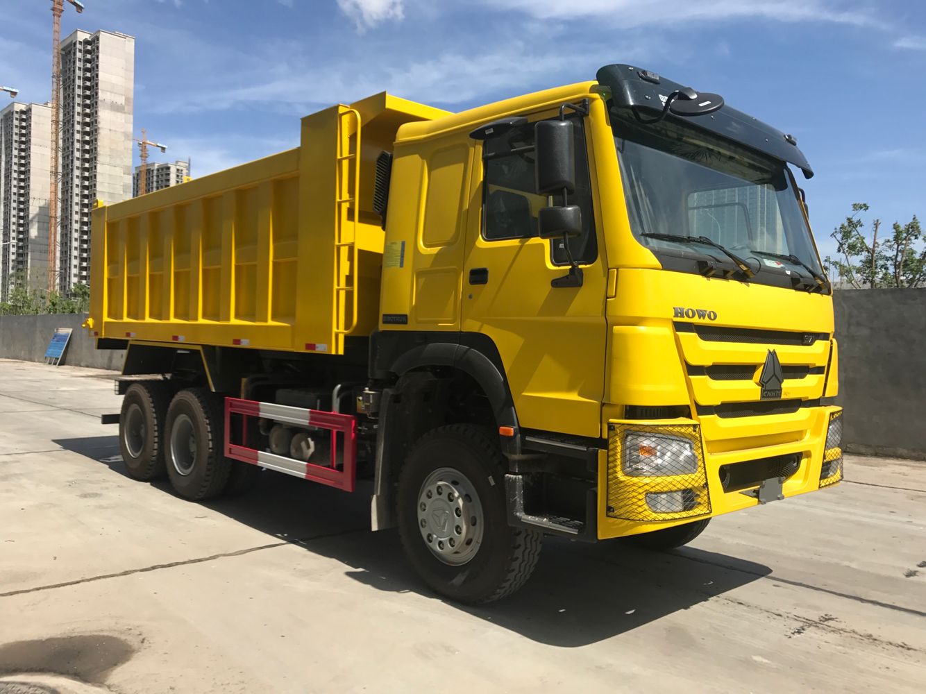 Sinotruk dump truck 