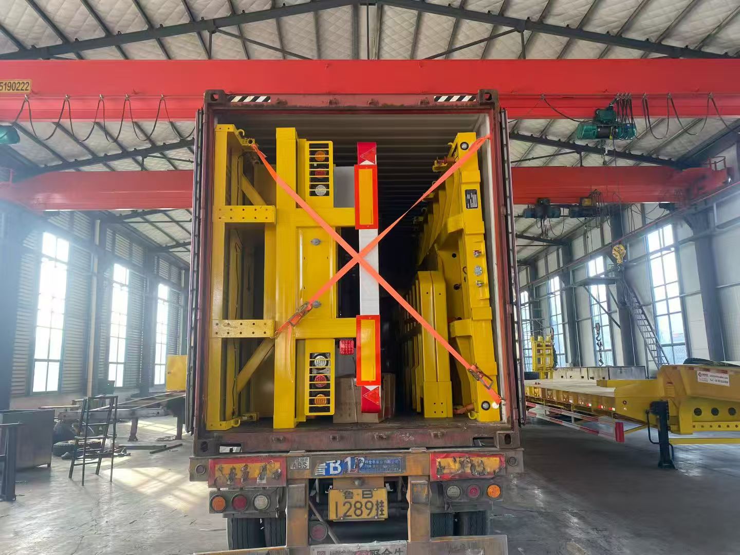 flatbed semi trailer