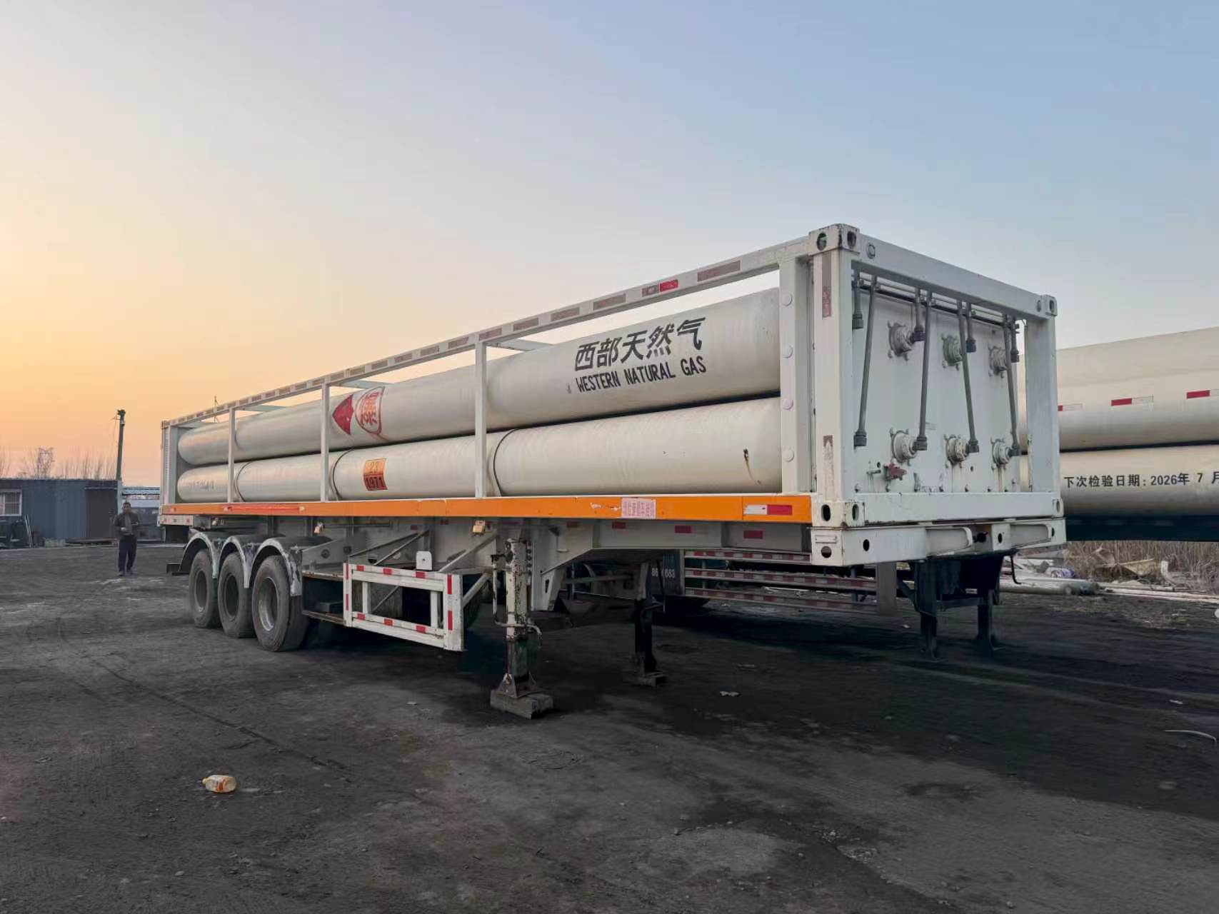 CNG tube trailer
