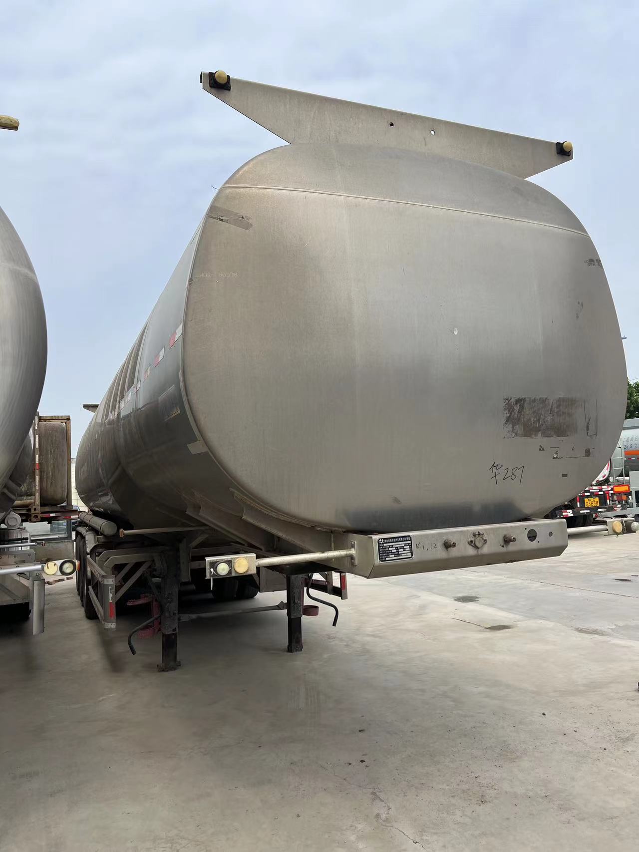 tank semi trailer