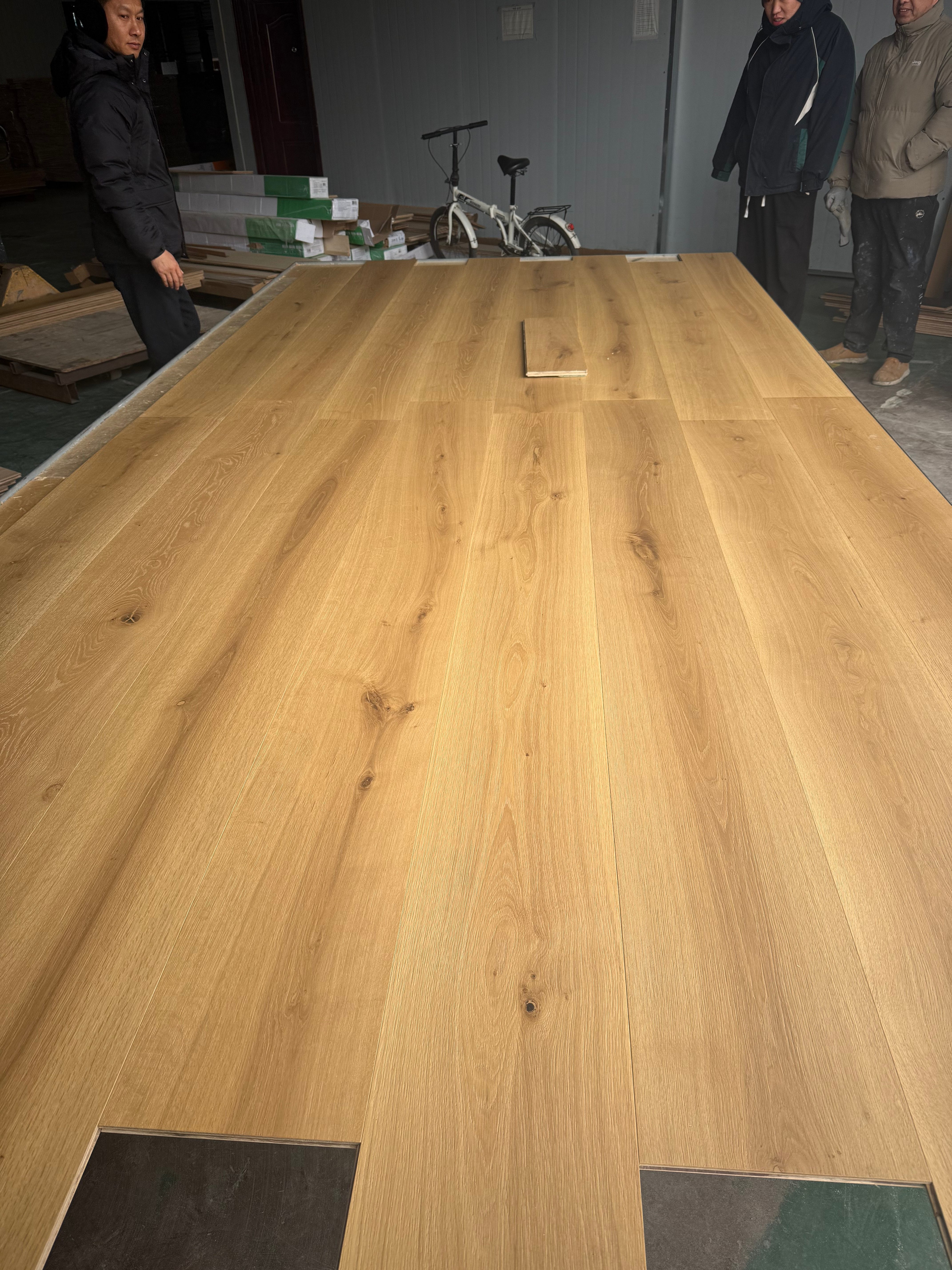 FSC-Certified Oak Multi-Layer Engineered Hardwood Flooring 1900x190x15/4mm