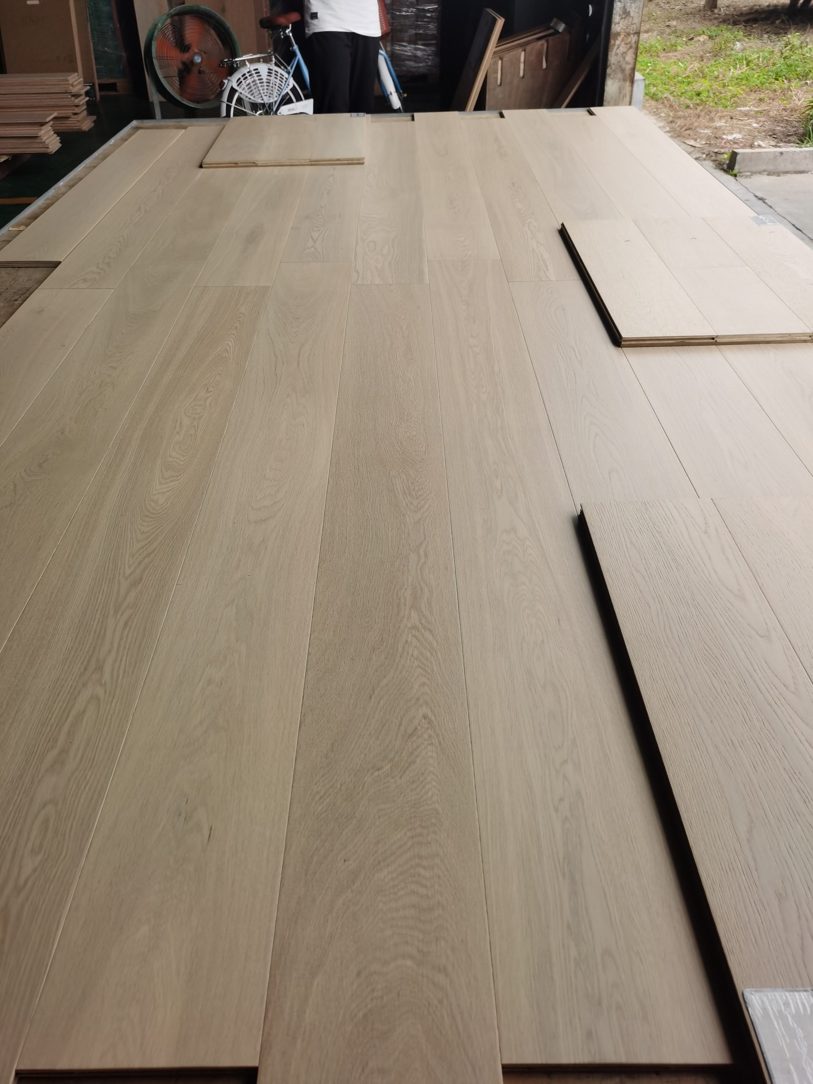 European Oak Engineered Hardwood Flooring 1200x127x12/1.2mm