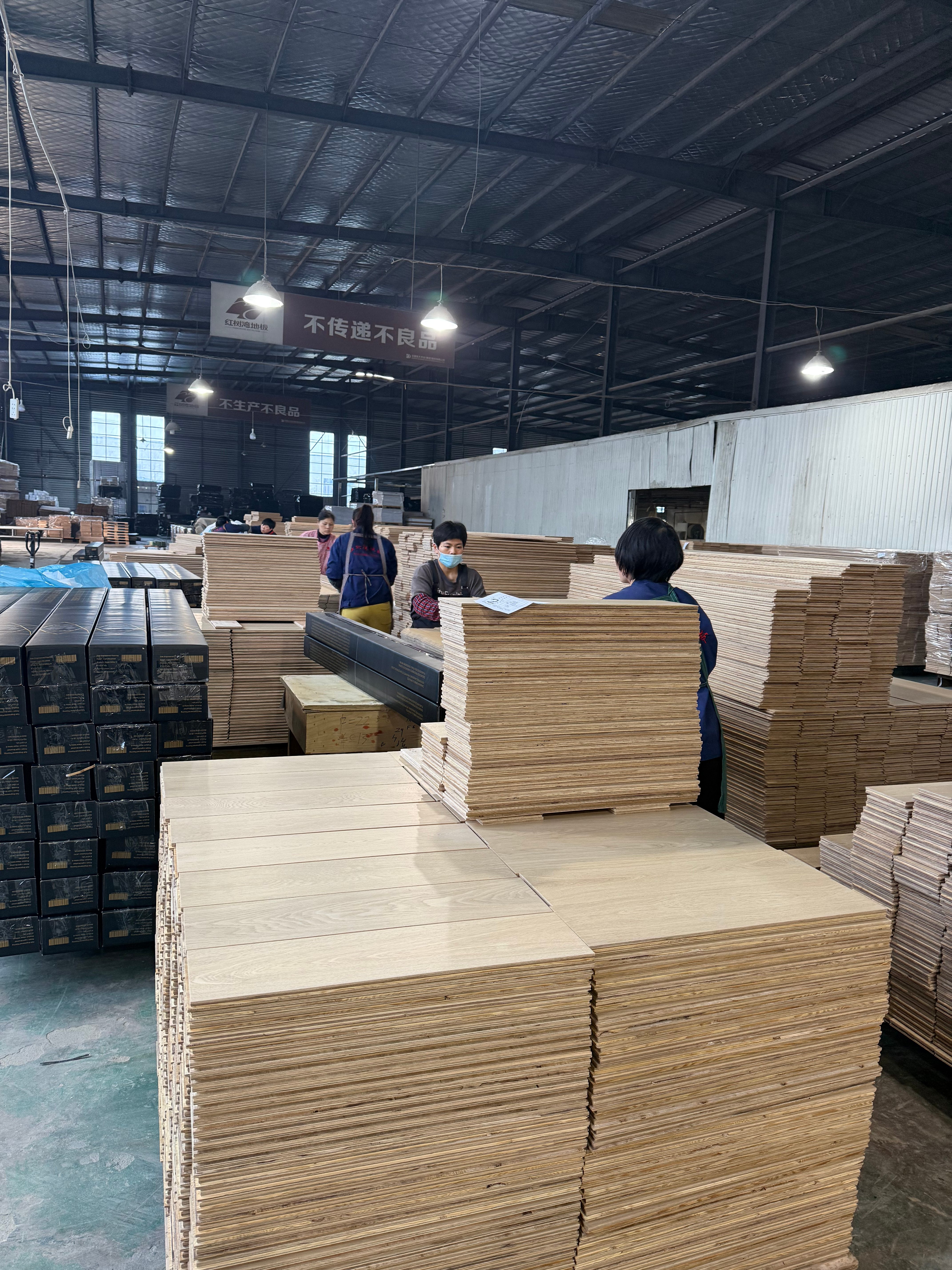 Dongda Wood engineered wood flooring packing line ready for export shipment