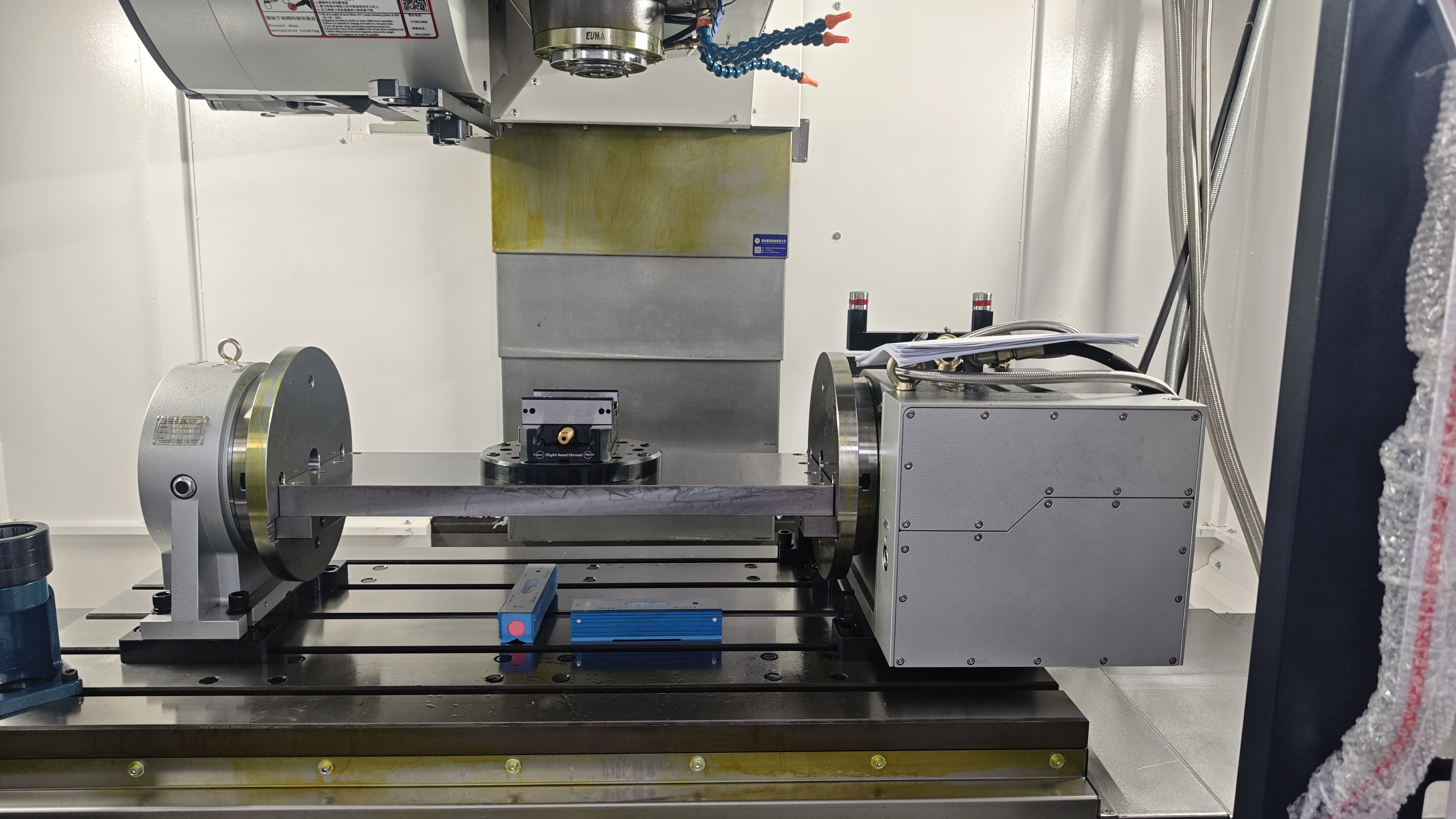Worktable flatness inspection on a CNC machining center