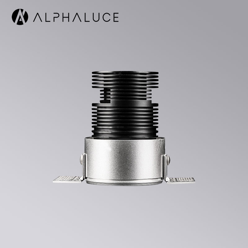 Bathroom recessed light