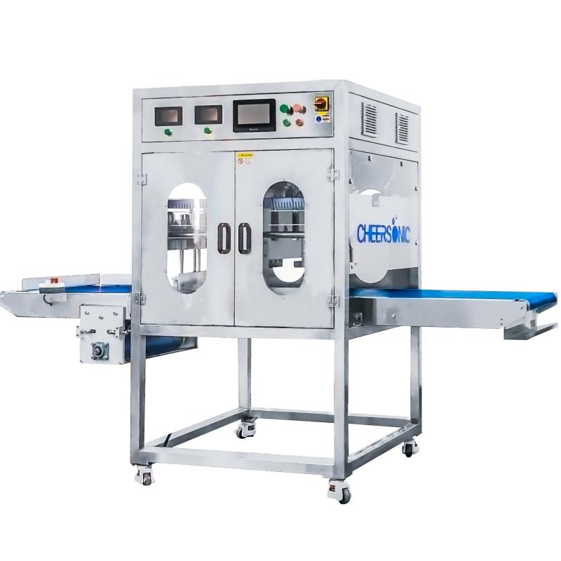 Ultrasonic slicing machine for food industry