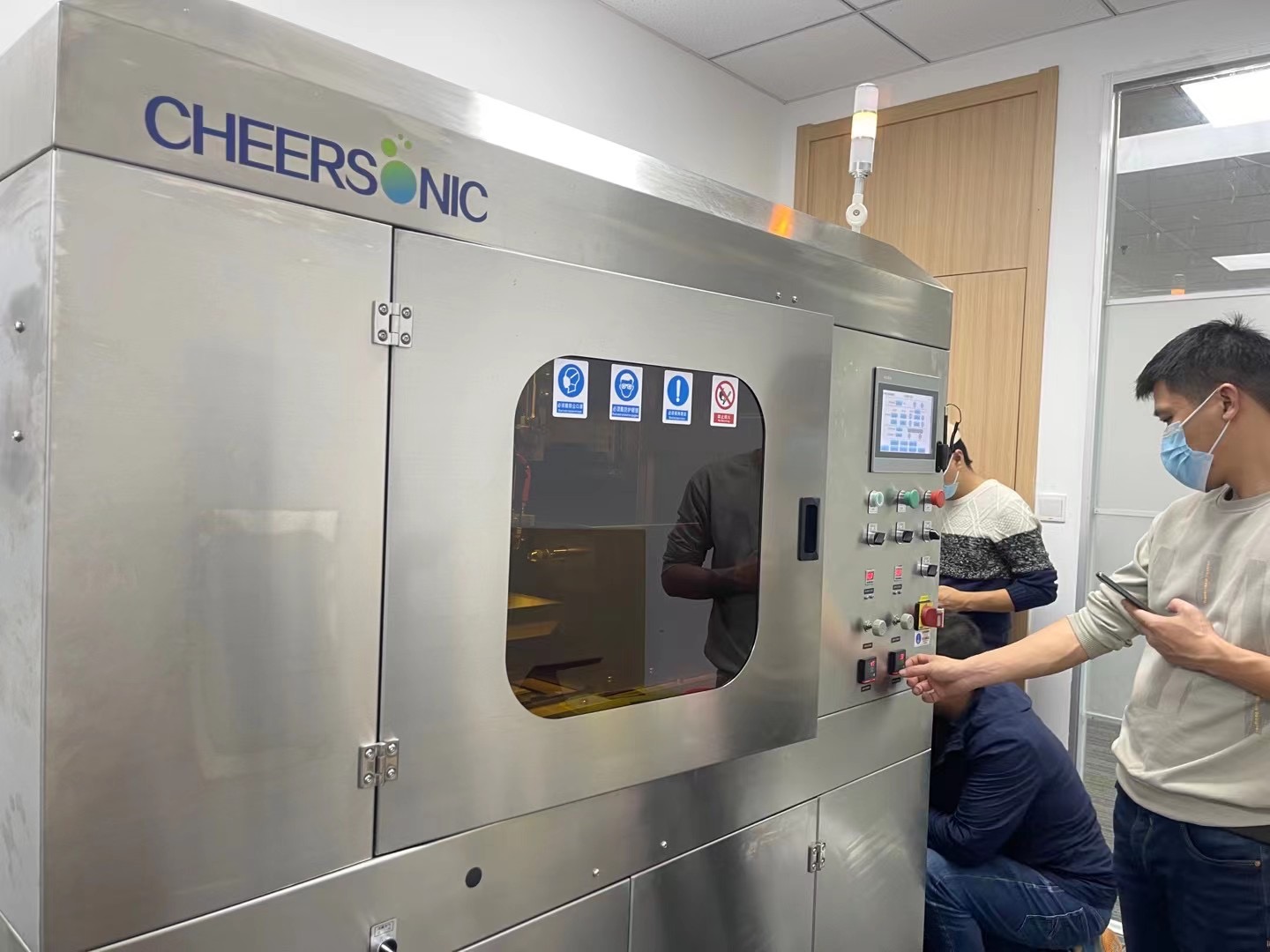 Ultrasonic stent coating machine and balloon coating machine for medical device drug coating