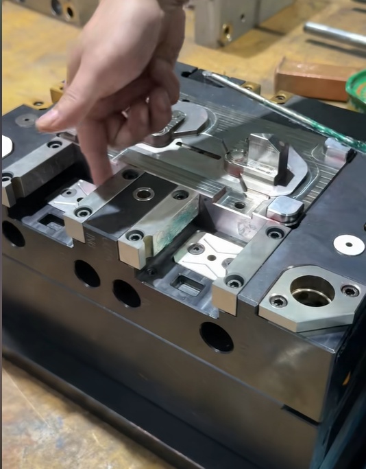 Injection molding mold design and tooling review at DTG TECH