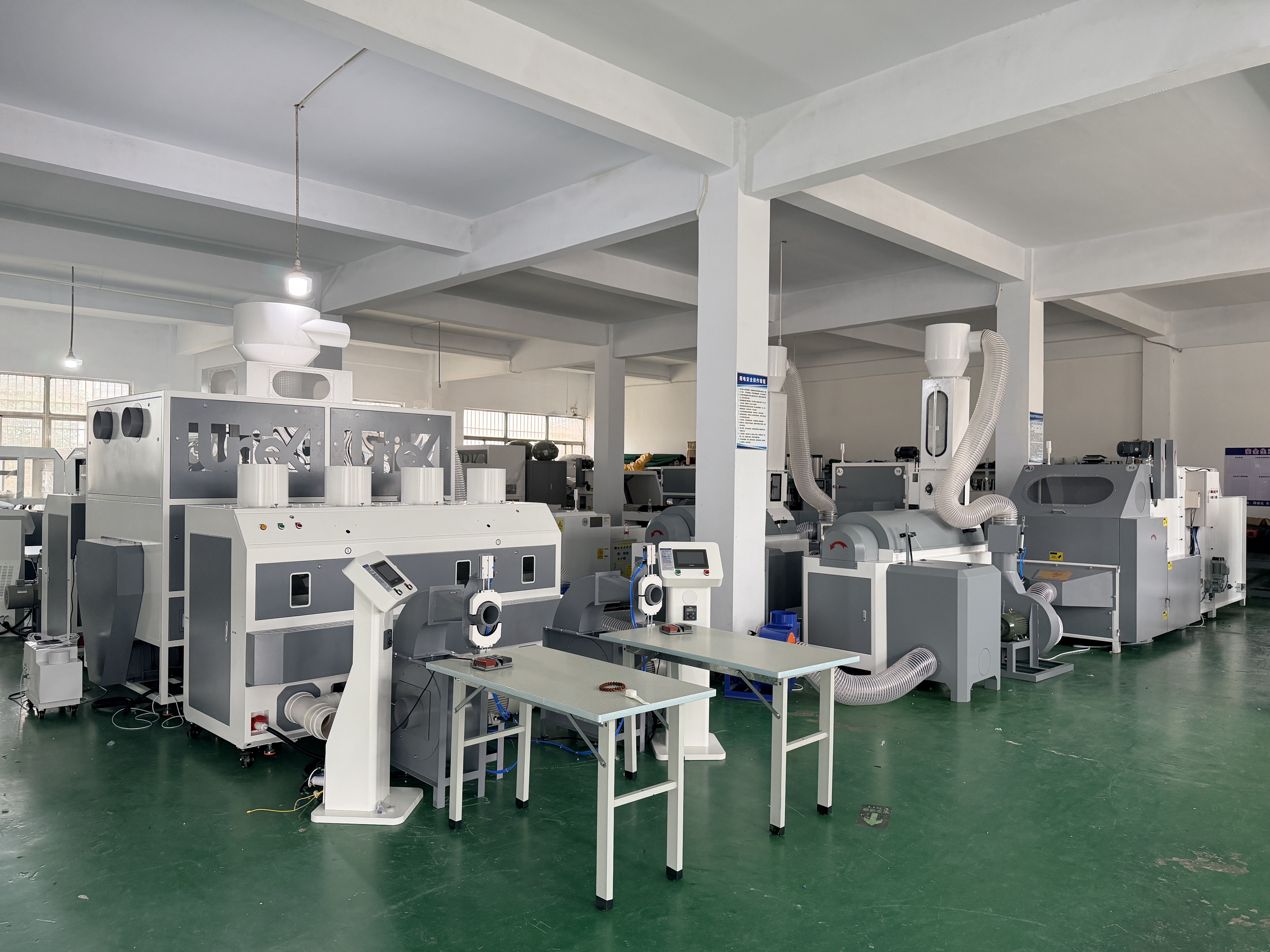KIVAS KWS6901-4 pillow filling line KIVAS KWS6901-4 pillow filling line in production
