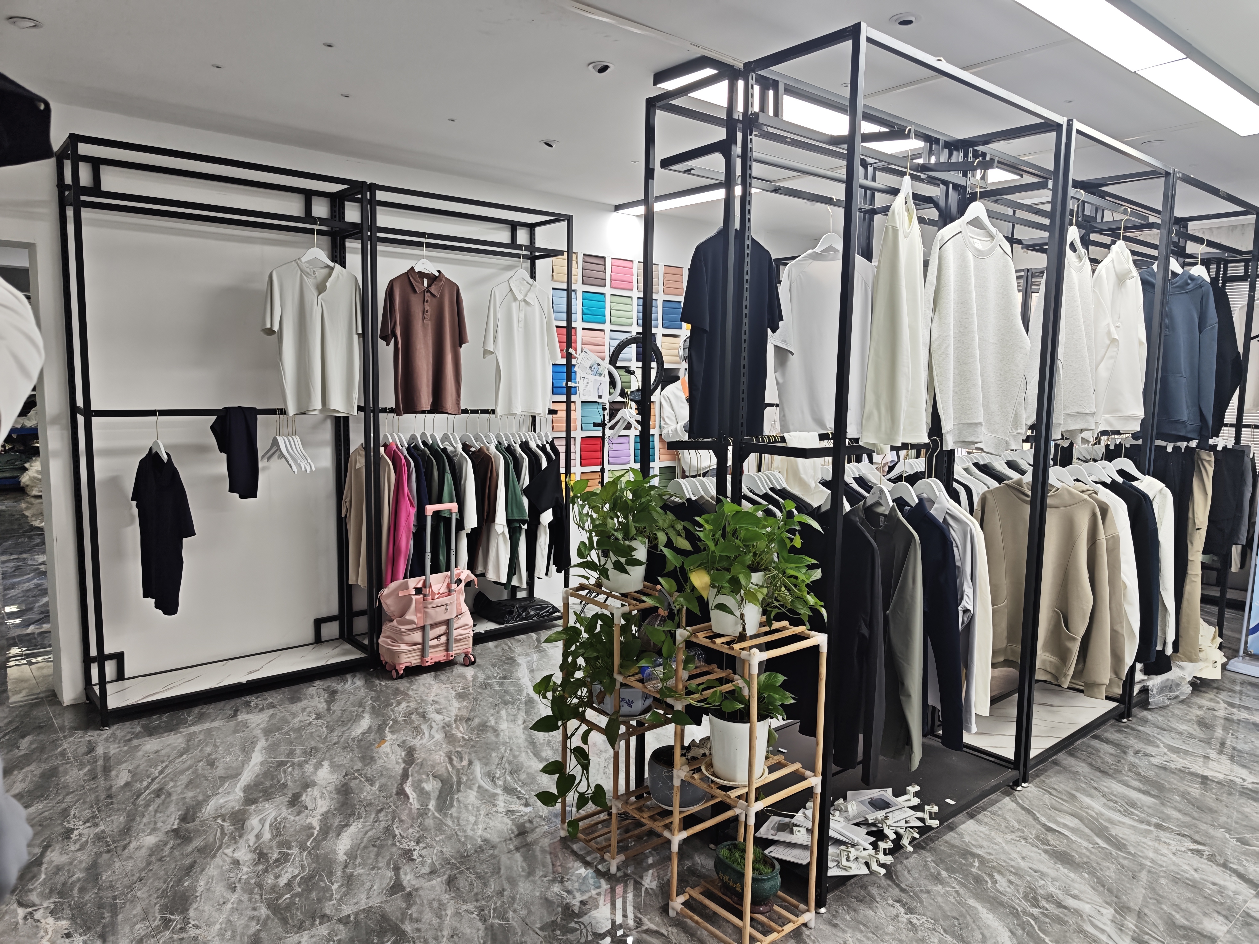 Custom everyday apparel sample display at Lihongwear