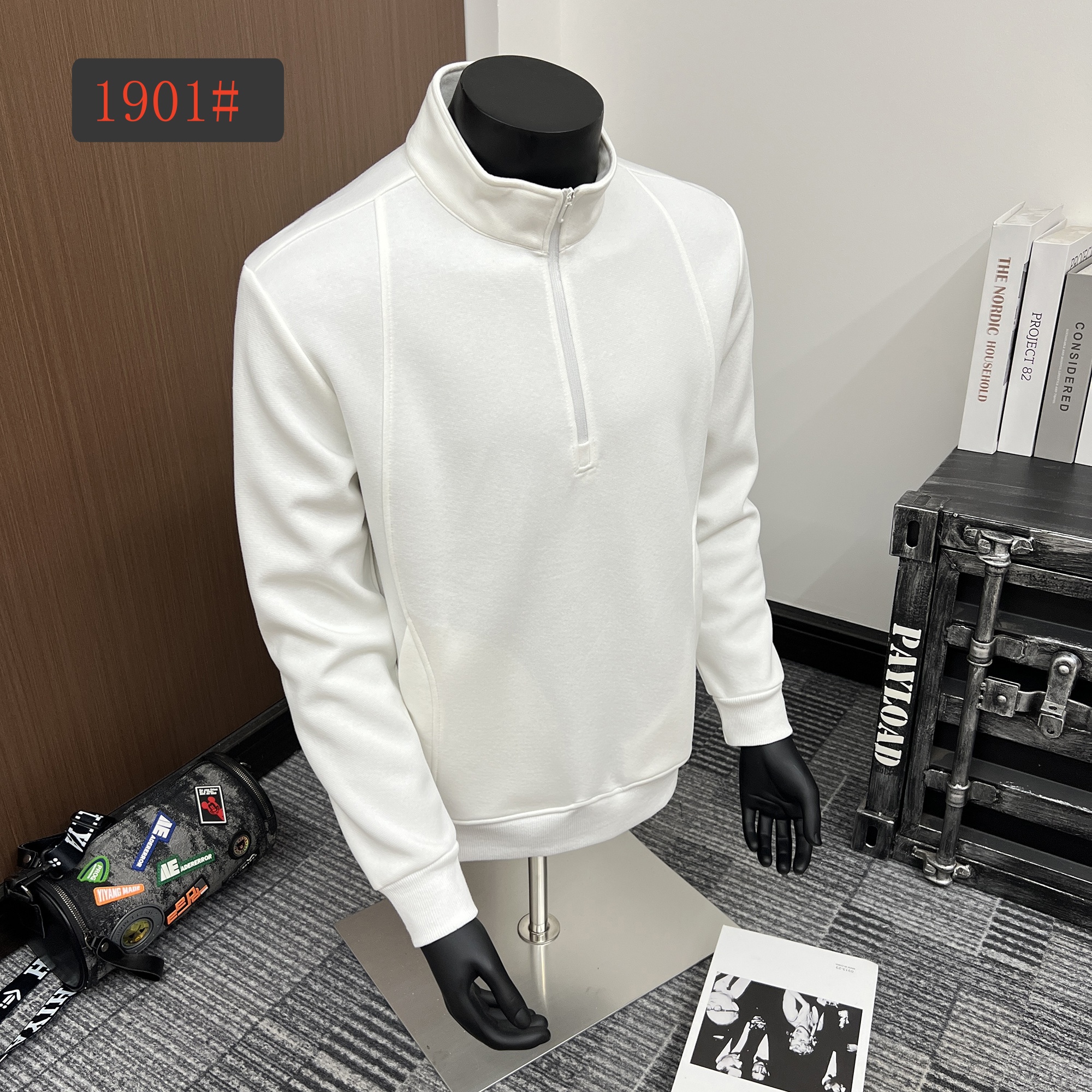 Hoodies & Sweatshirts