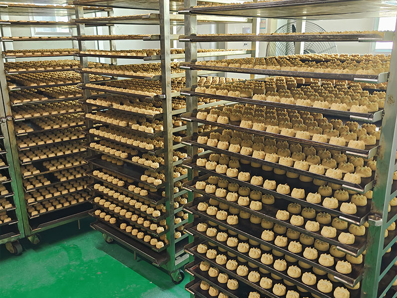 Butter floral cookie production at Dongguan Shangfan Food Co., Ltd. factory