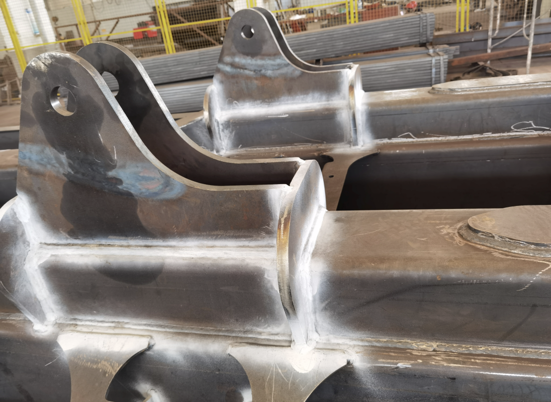 Penetrant Testing (PT for the steel weldment for container AGV chassis