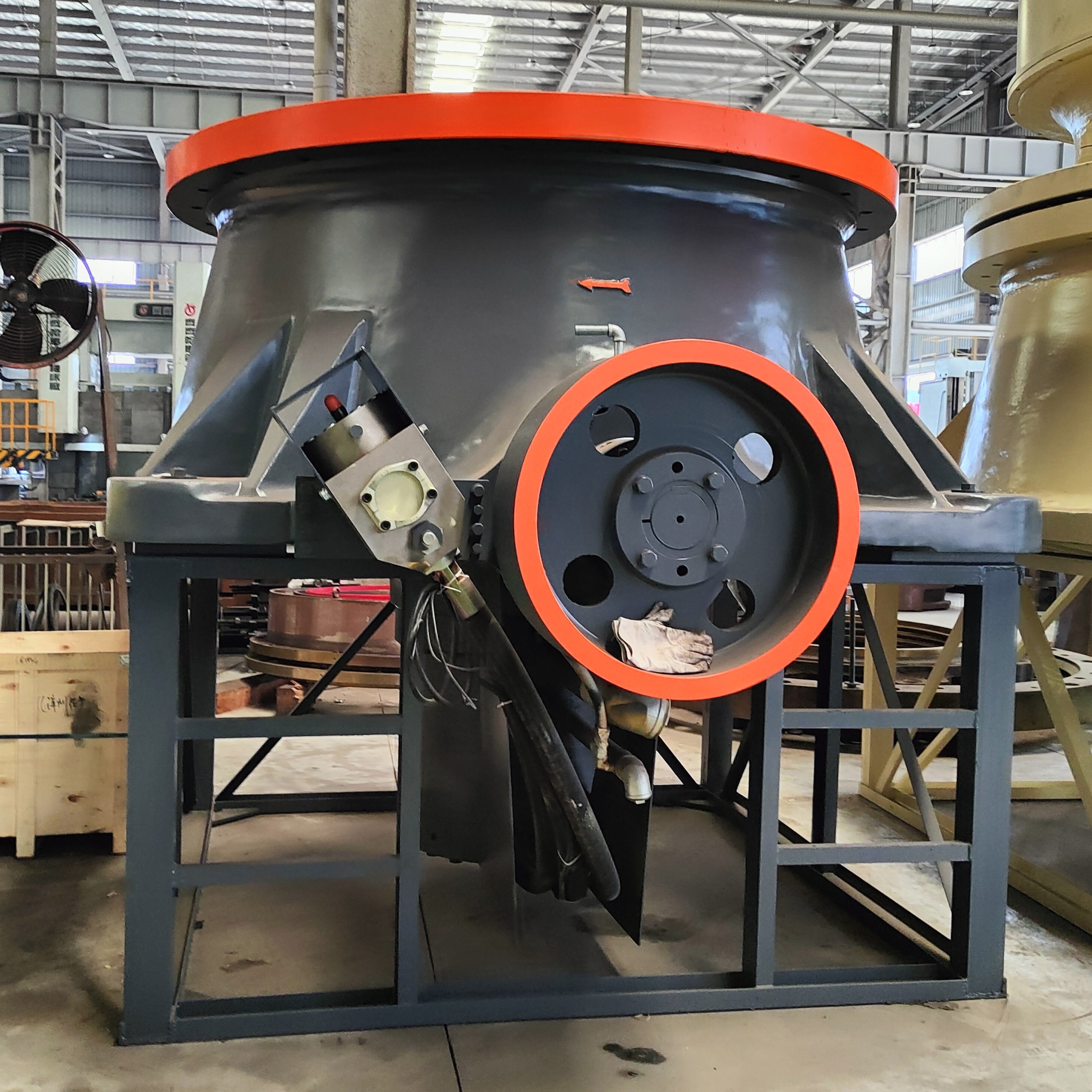 Single Cylinder Hydraulic Cone Crusher Dark Grey