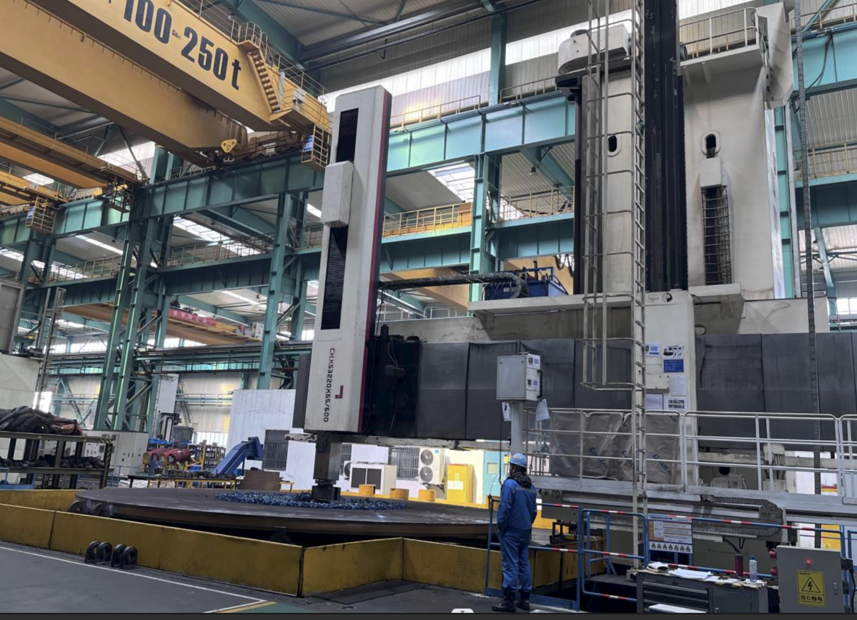 Heavy turning and milling composite machining centre used for large fabricated and machined components