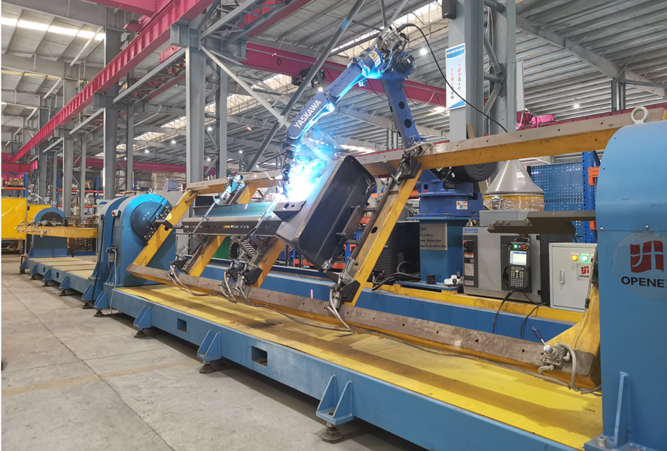 Automatic welding unit for long workpieces up to 6 m with plus or minus 90 degree torch tilt