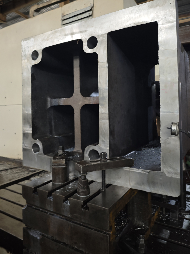 Steel casting machining