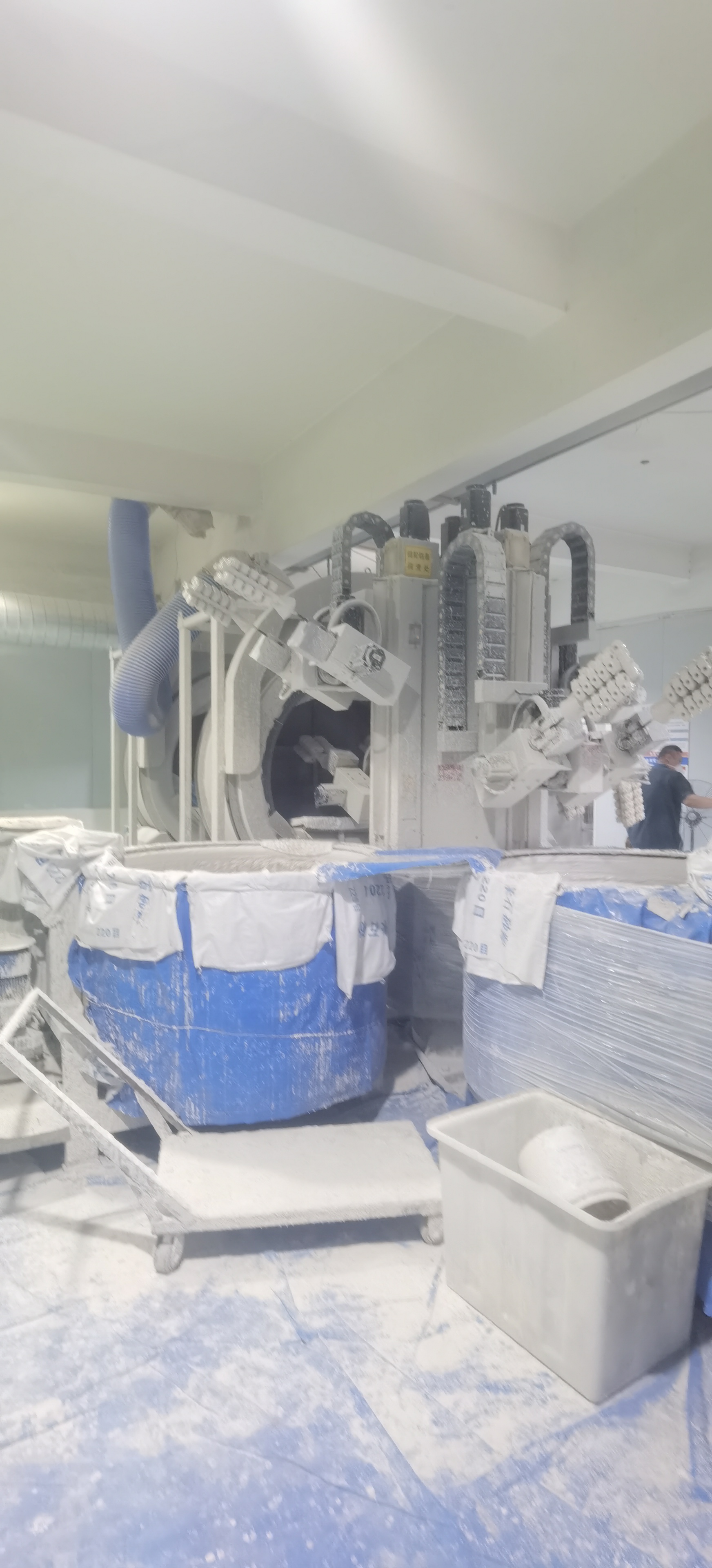 Automated ceramic shell coating line for precision investment casting